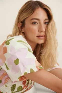 Amaka Hamelijnck X NA-KD Puff Sleeve Smock Top