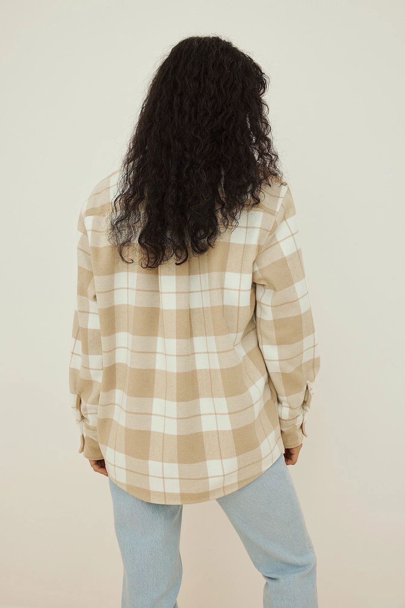 Anika Teller X NA-KD Oversized Checkered Overshirt - Image 7