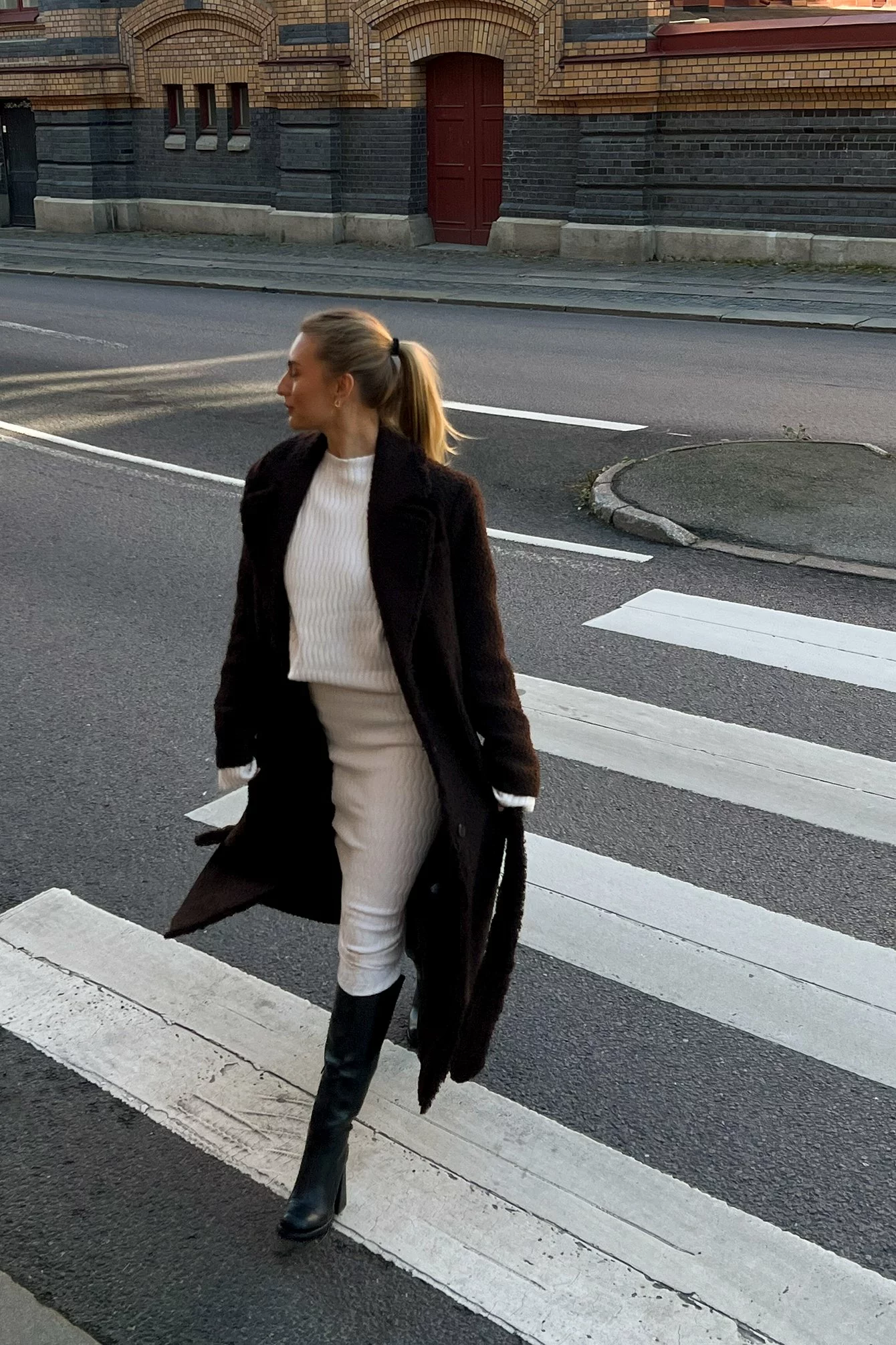 NA-KD Trend Belted Maxi Coat - Image 13