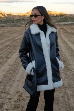 NA-KD Trend Bonded PU Fur Detail Coat