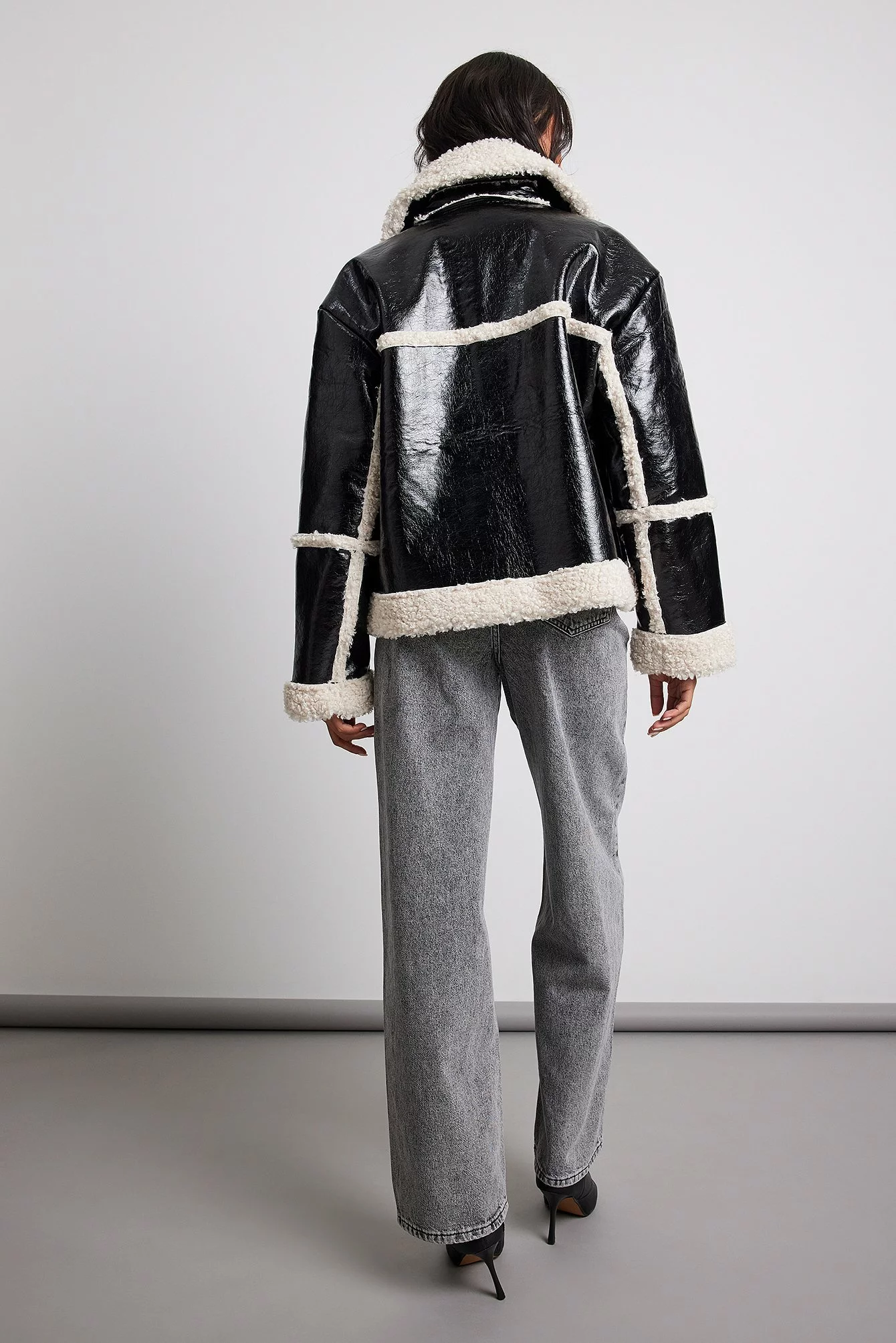 NA-KD Trend Bonded Teddy Detail Jacket - Image 2