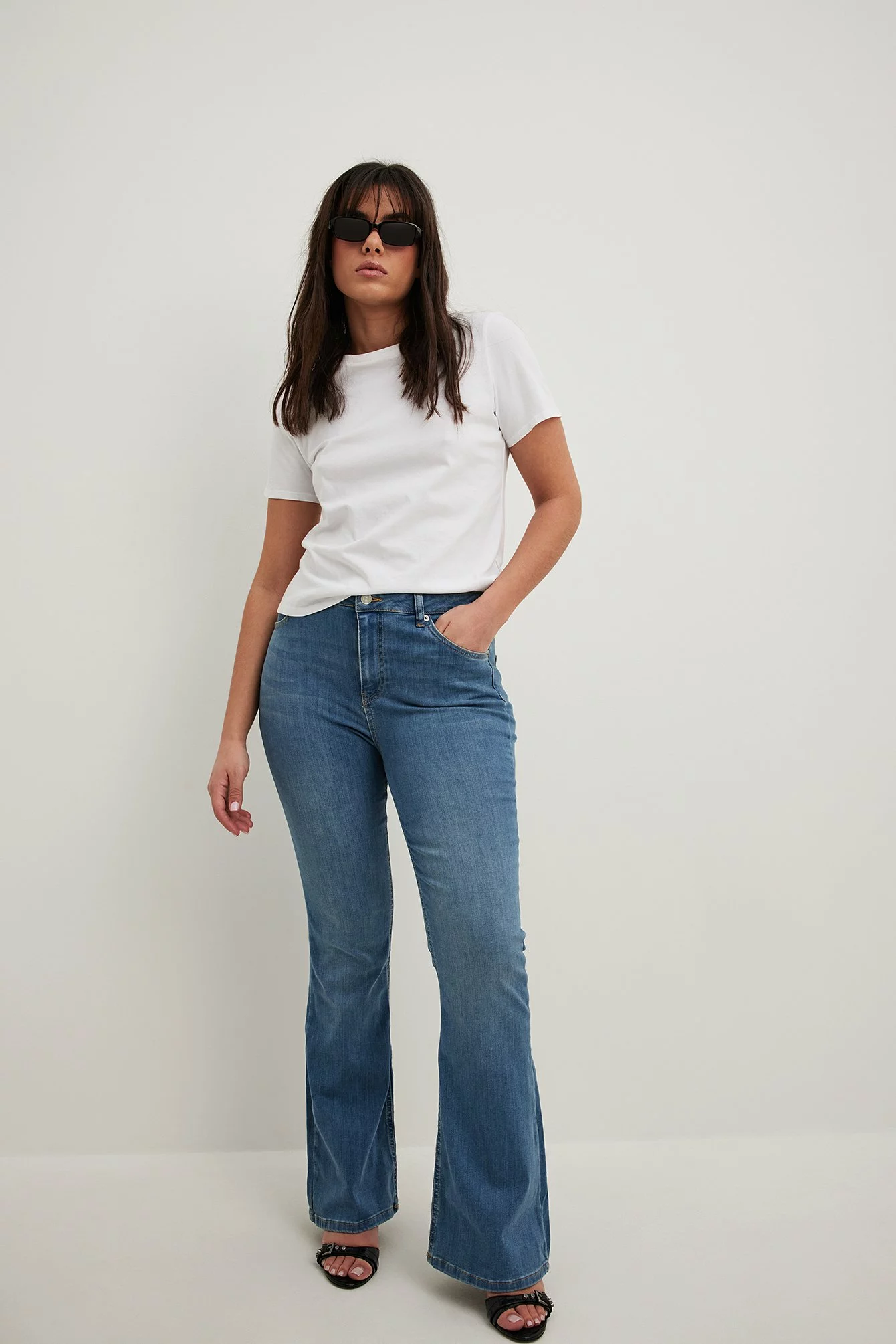 NA-KD Flared High Waist Stretch Jeans - Image 7