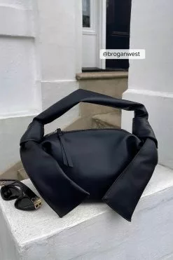 NA-KD Accessories Knotted Soft Bag