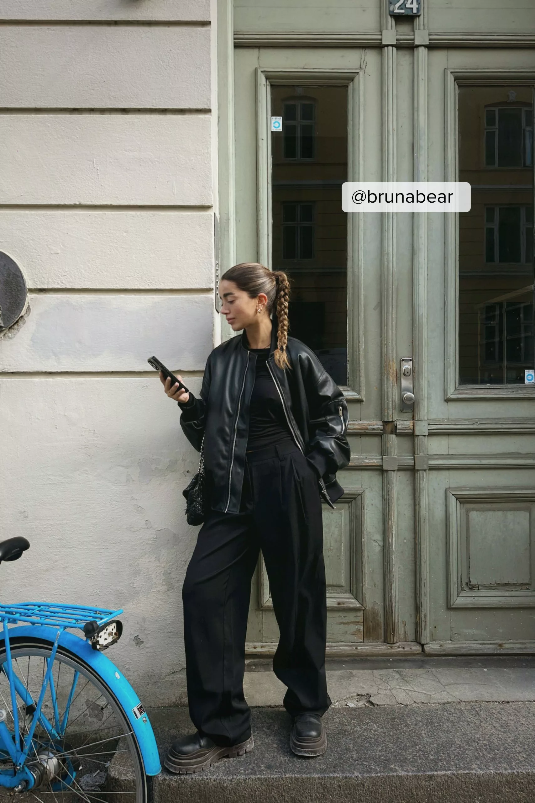 NA-KD Trend Low Waist Pleated Suit Pants - Image 12