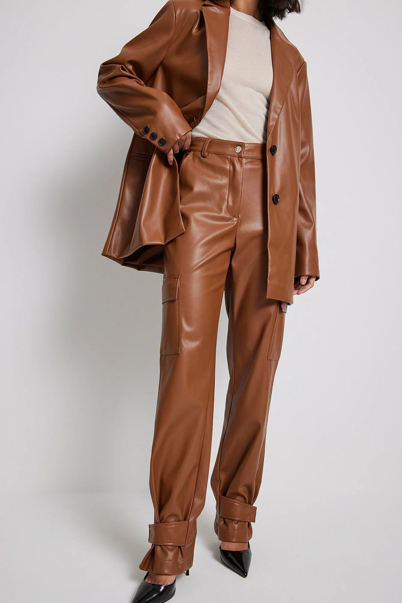 NA-KD Trend Button Detailed Cargo Pants - Image 7