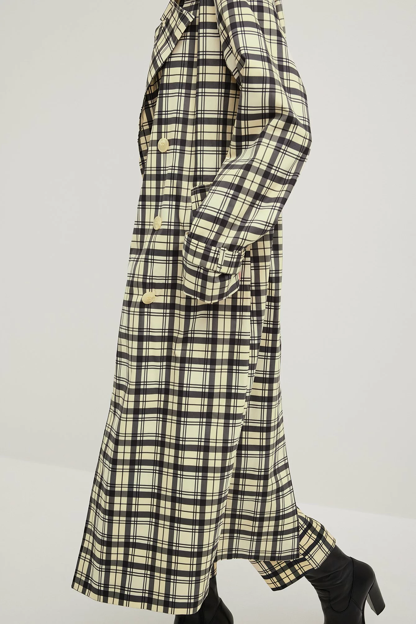 Karoline Dall X NA-KD Checked Trench Coat