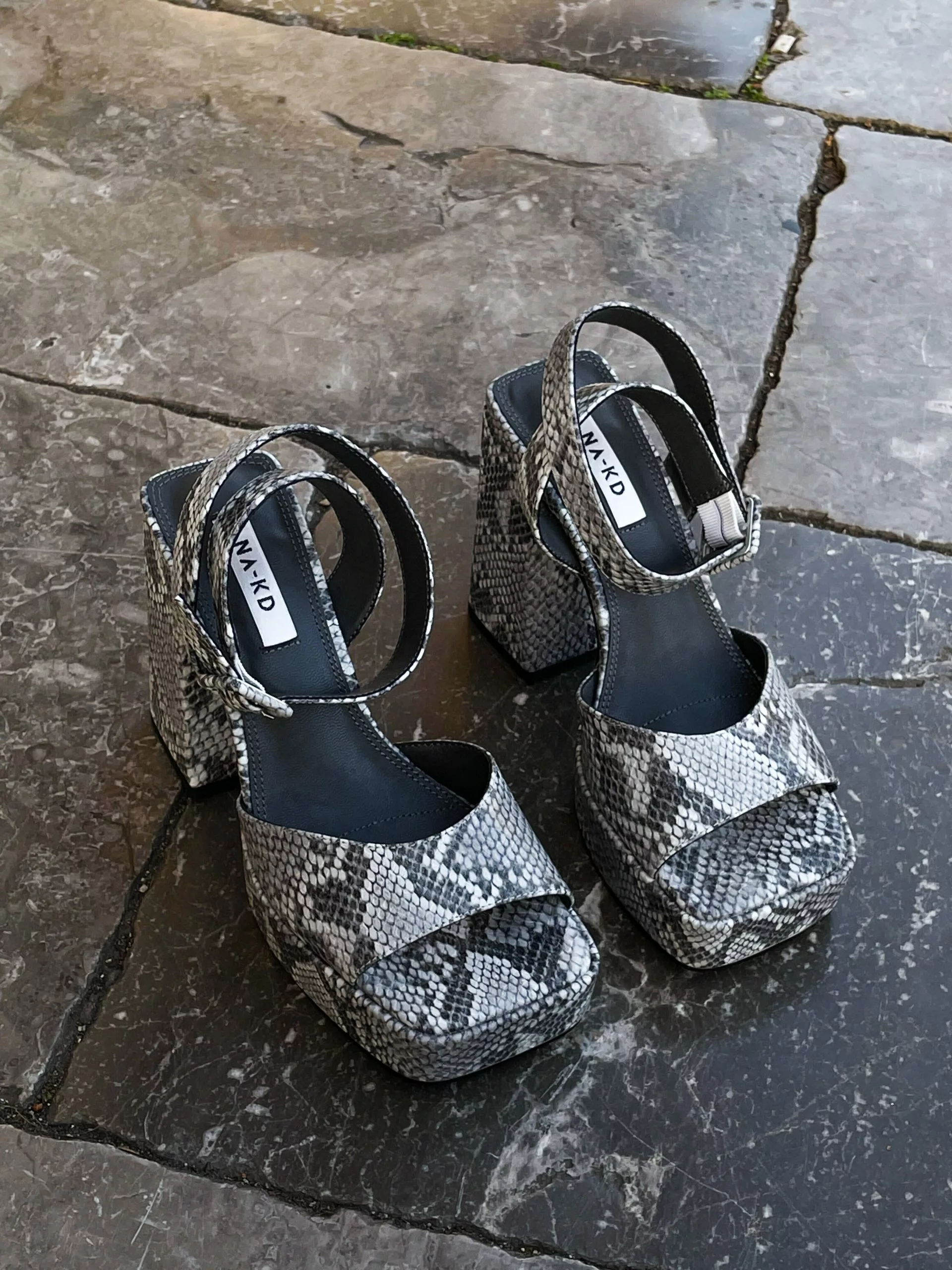 NA-KD Shoes Chunky Buckle Plateau Heels - Image 8