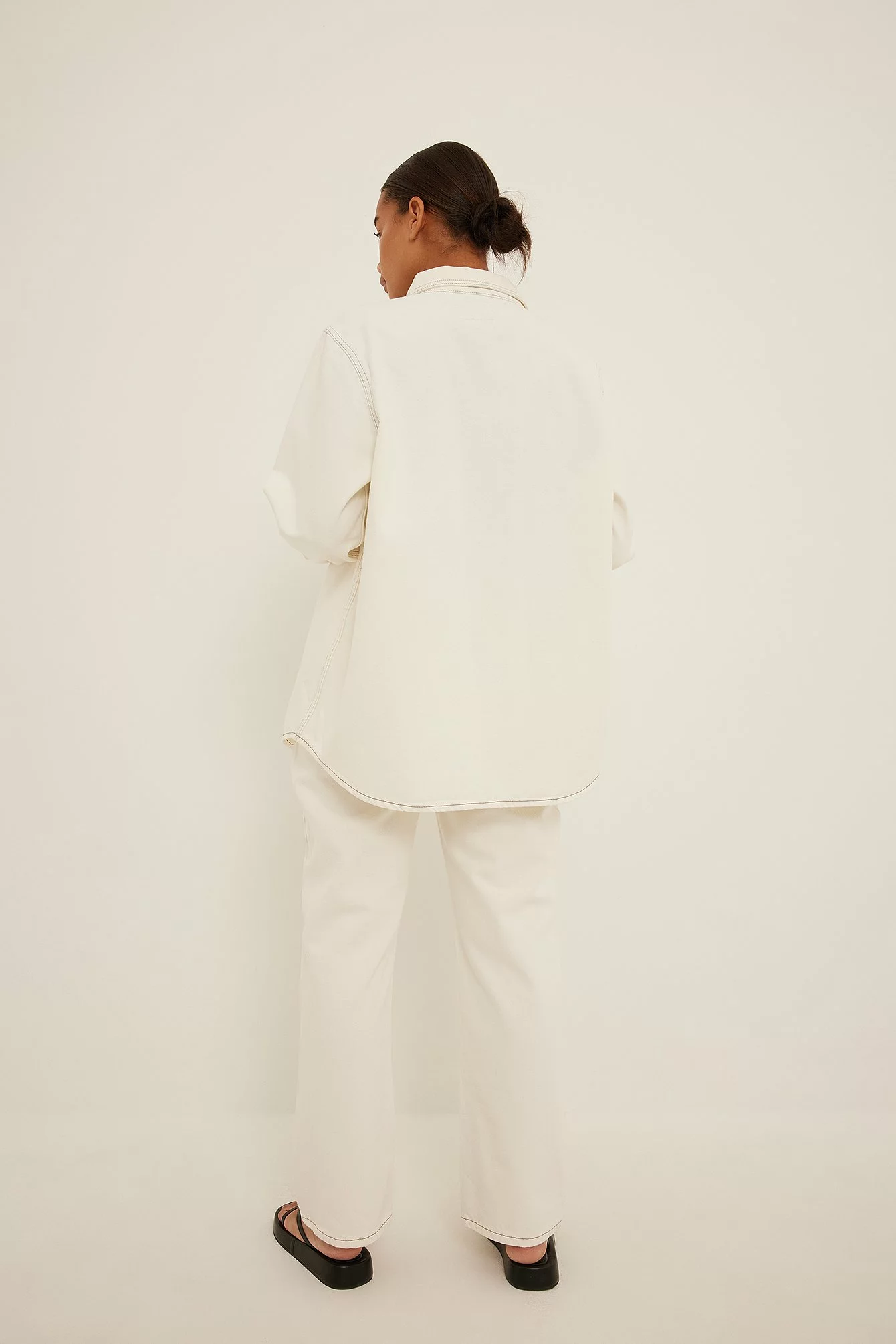 NA-KD Trend Contrast Seam Straight Jeans - Image 3