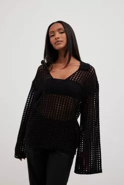 NA-KD Crochet Knitted V-Neck Sweater