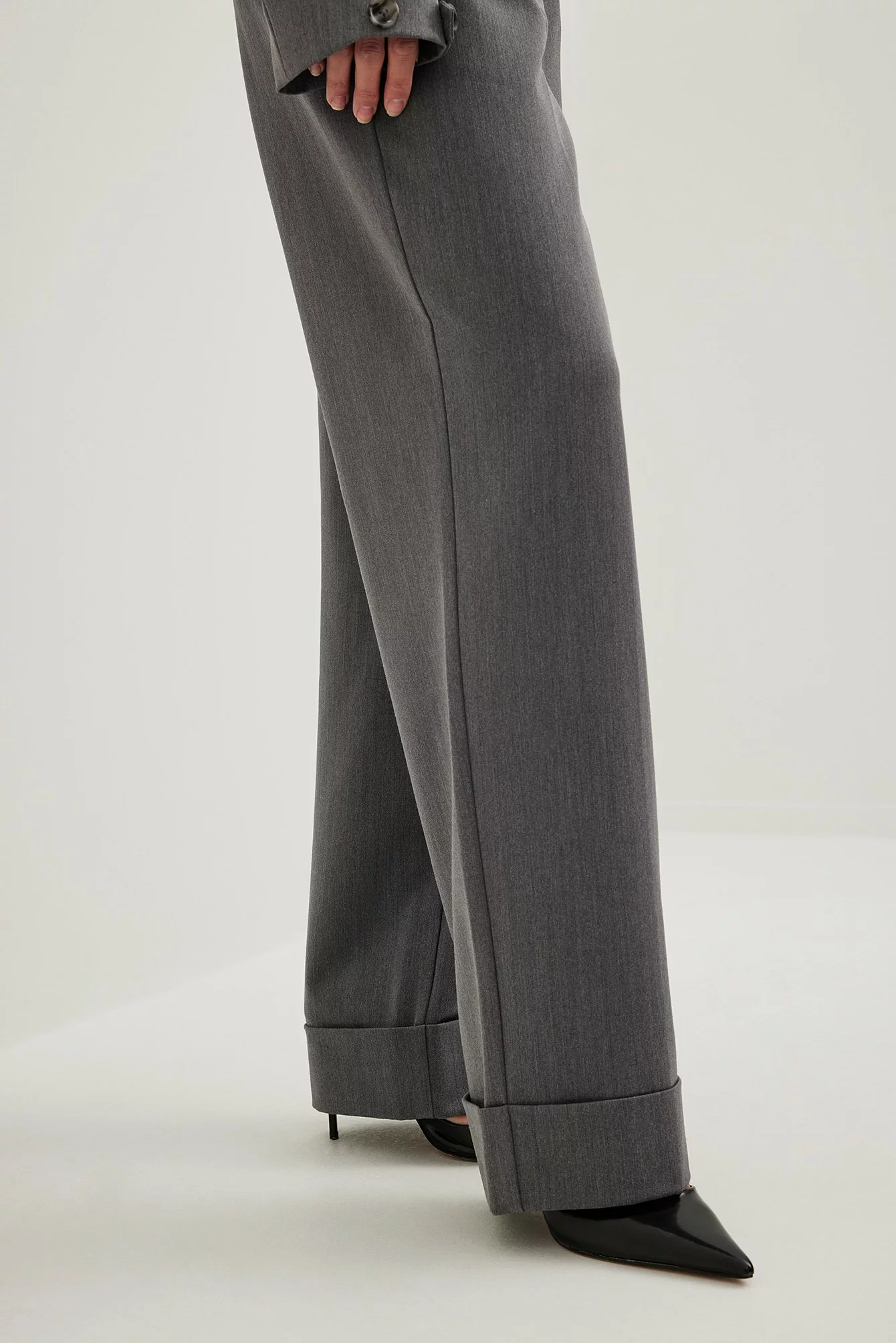 Widya Soraya X NA-KD Cuffed Hem Trousers - Image 5