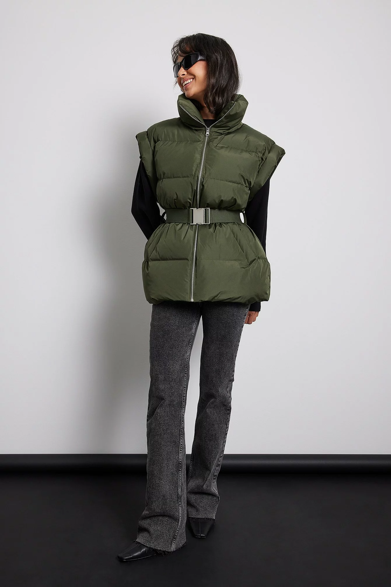 NA-KD Future Down Blend Padded Belted Vest - Image 13