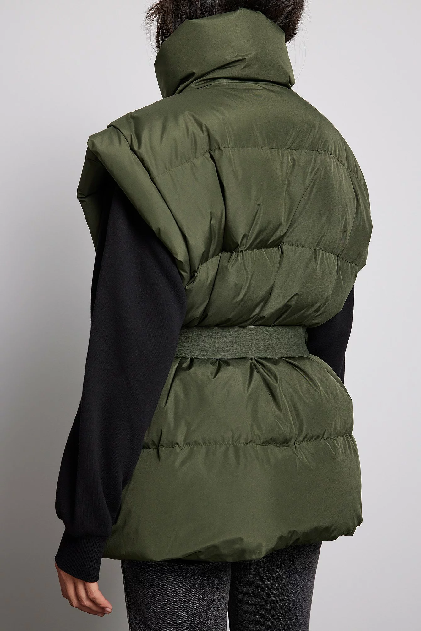 NA-KD Future Down Blend Padded Belted Vest - Image 12