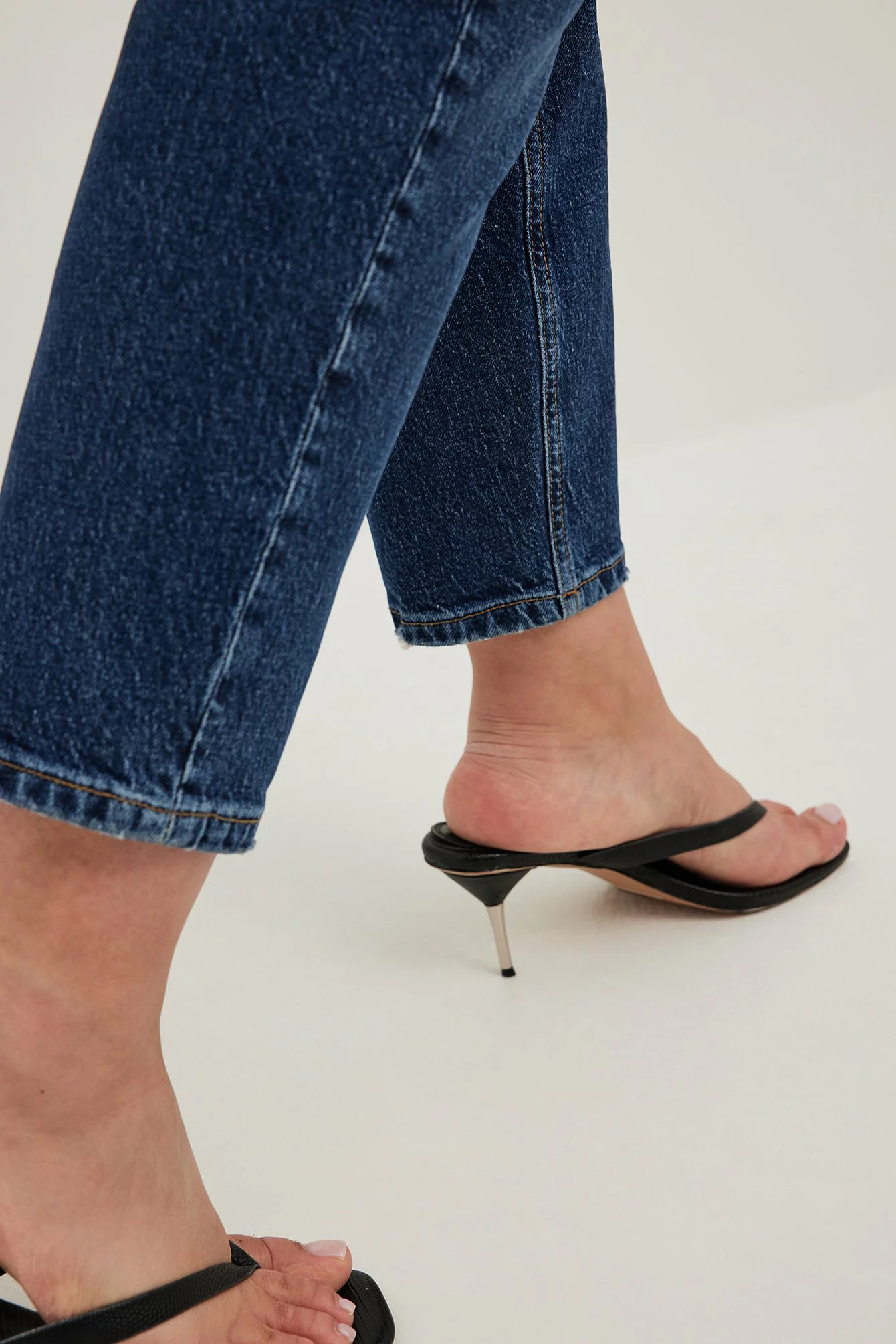 NA-KD Mom High Waist Jeans - Image 25