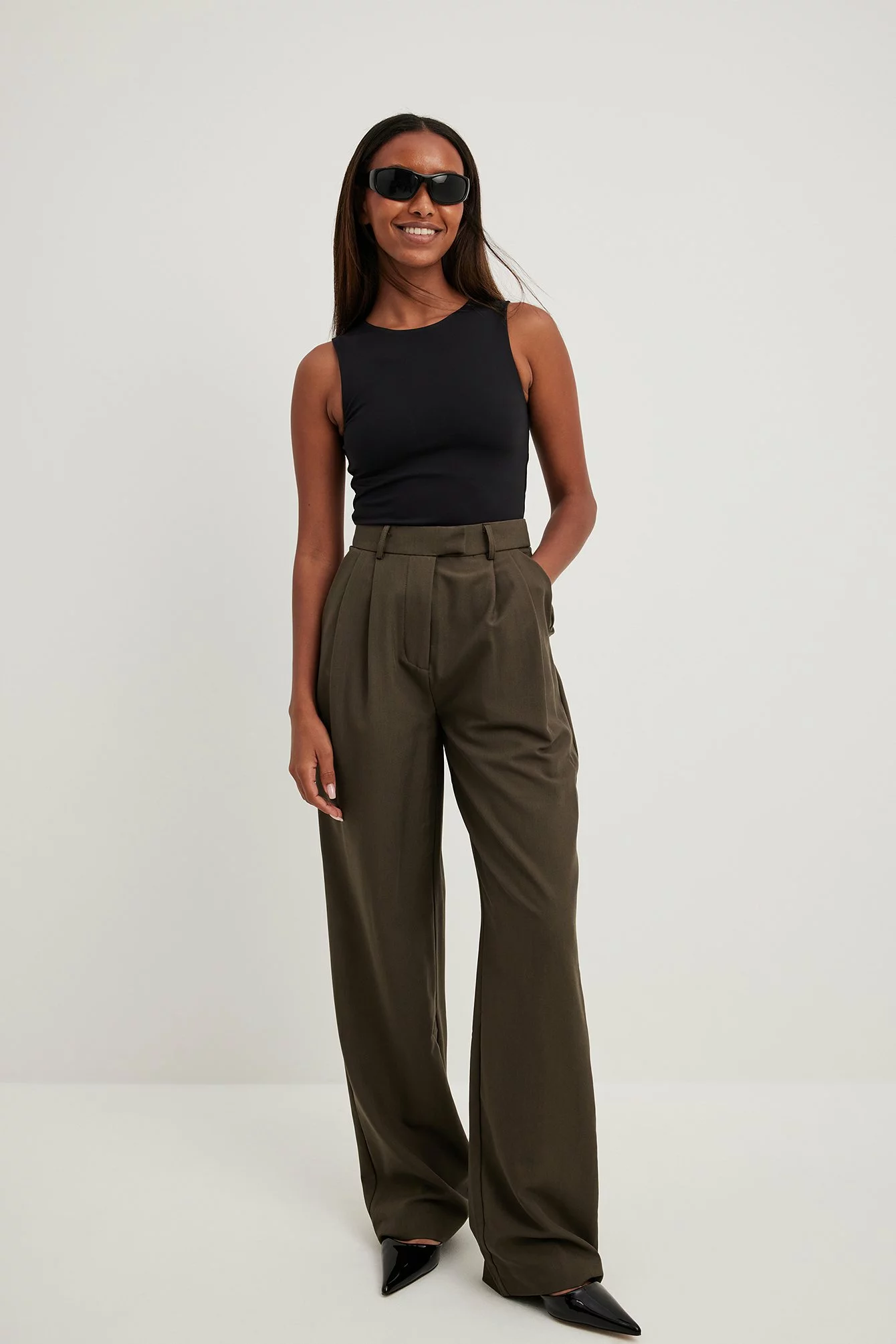 NA-KD Trend High Waist Pleated Wide Leg Pants - Image 11