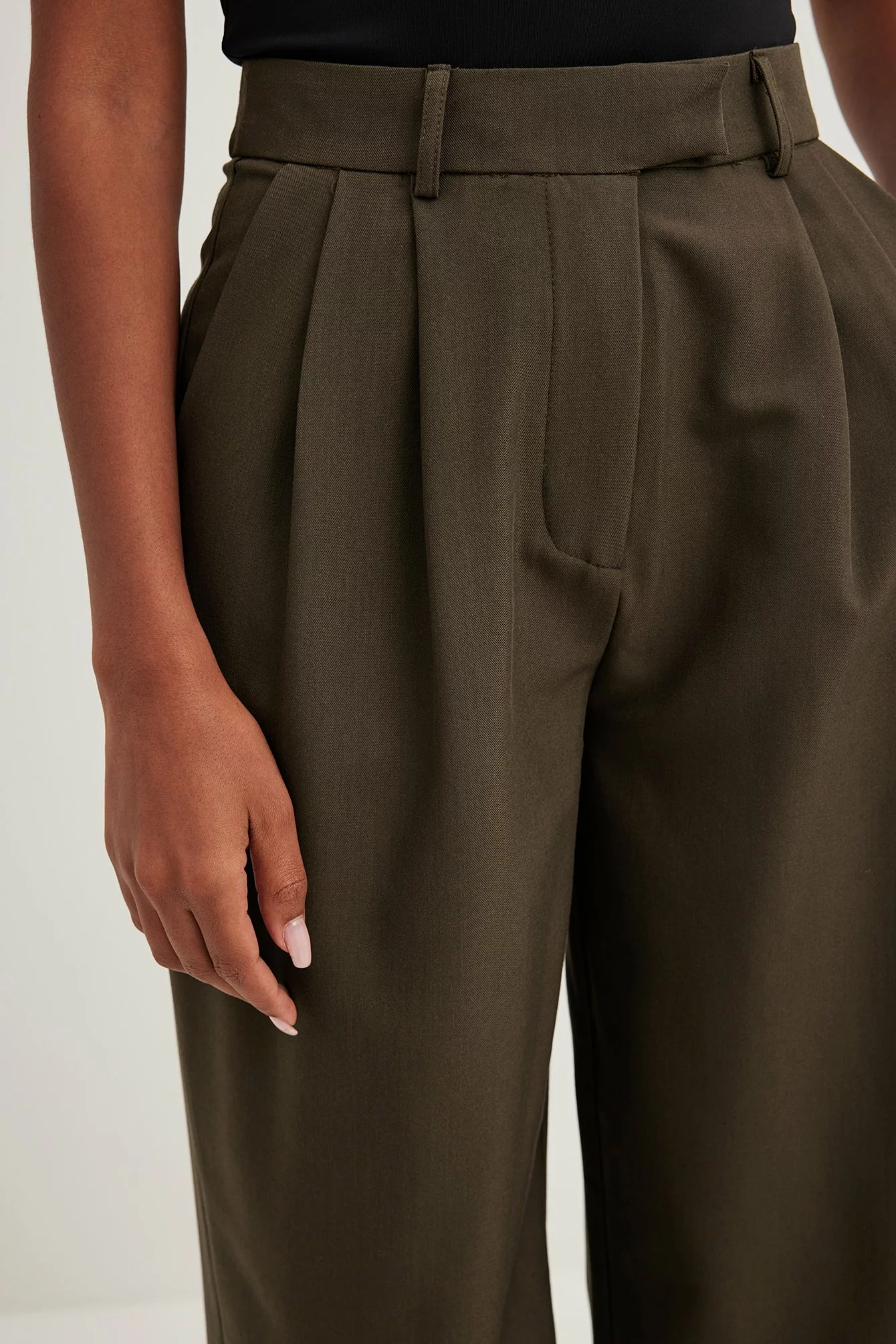 NA-KD Trend High Waist Pleated Wide Leg Pants - Image 14