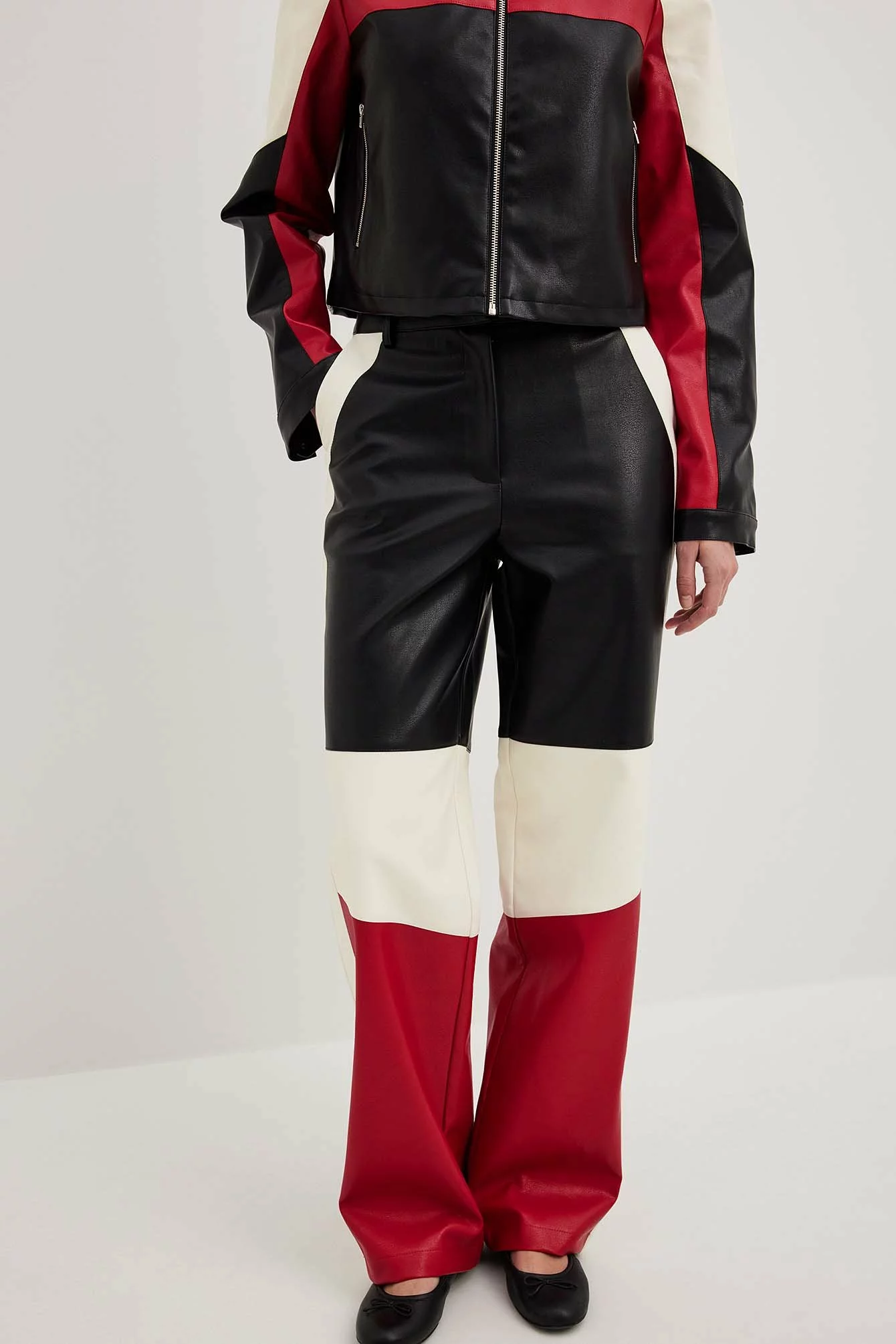 Sofia Coelho X NA-KD High Waisted PU Trousers - Image 4