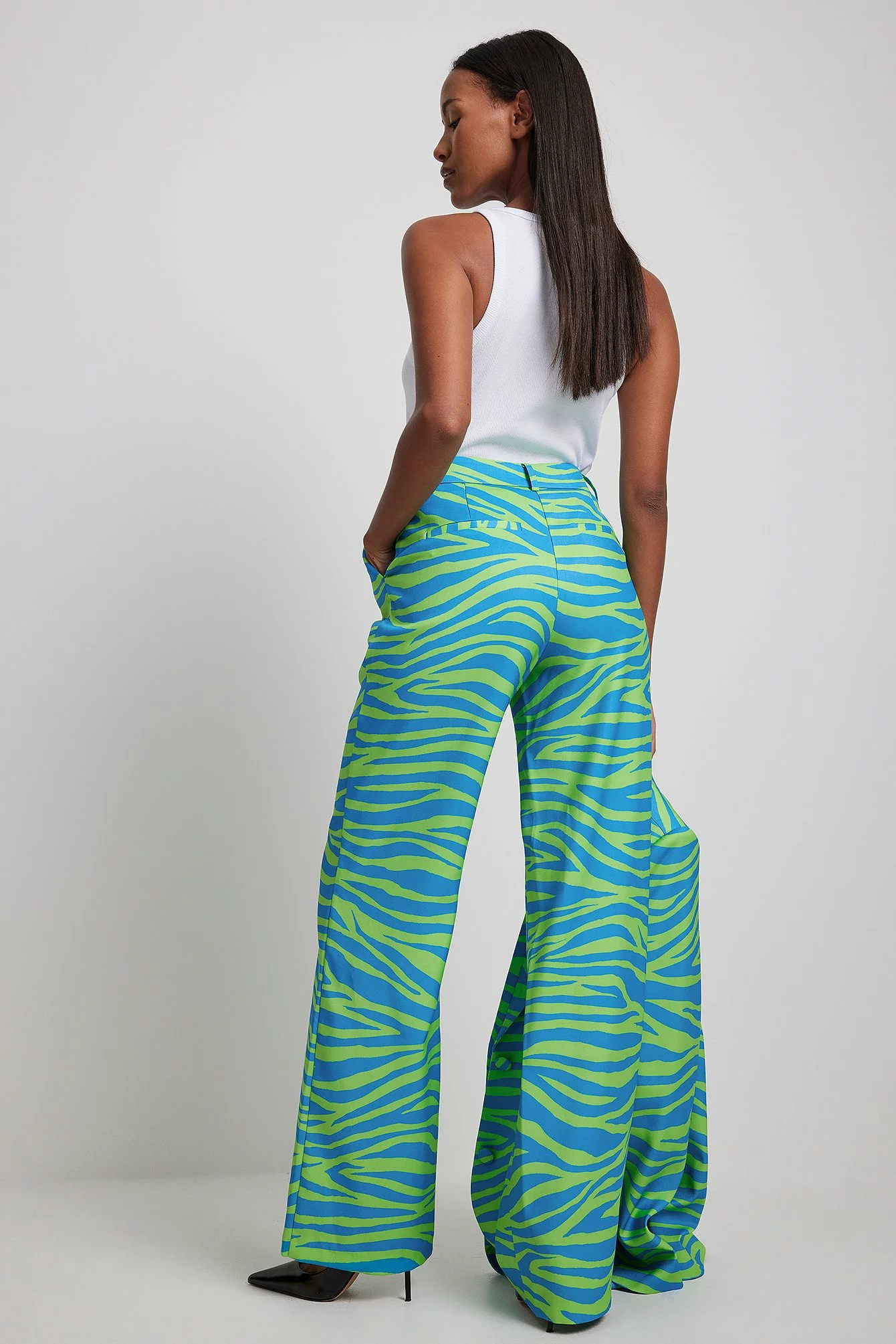 Janka Polliani X NA-KD High Waisted Straight Suit Trousers - Image 7