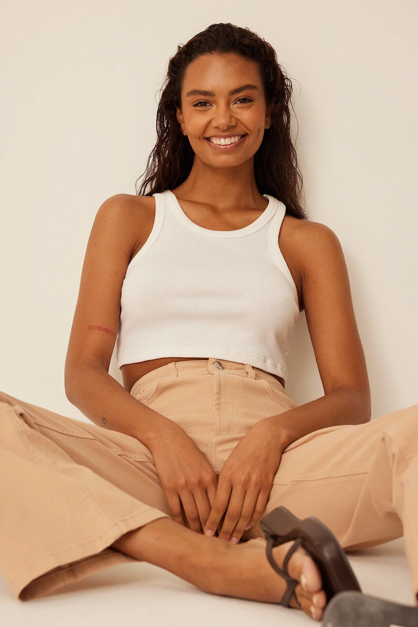 Romee Strijd X NA-KD High Waisted Wide Leg Denim - Image 4