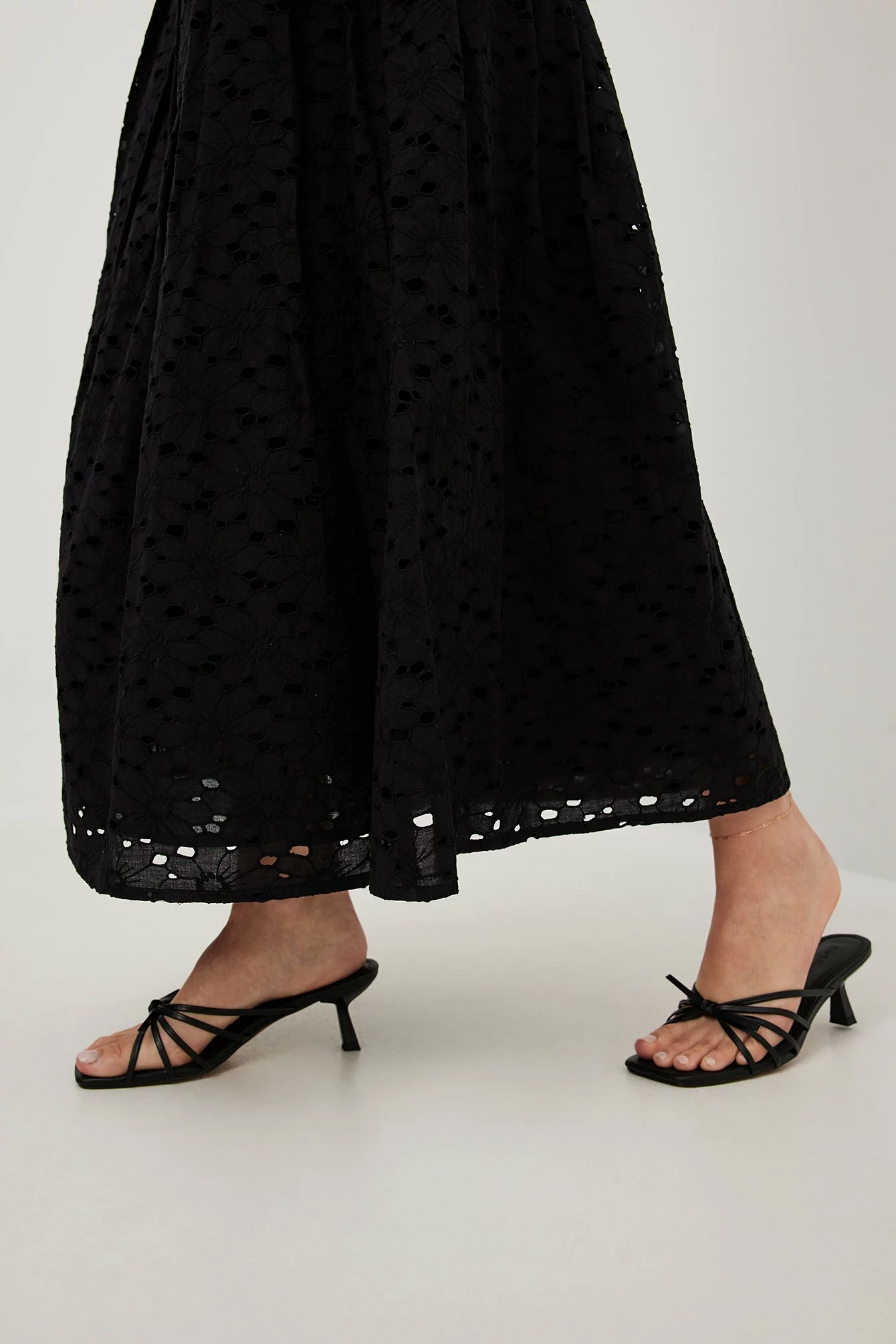 NA-KD Shoes Knotted Front Strappy Mules - Image 6