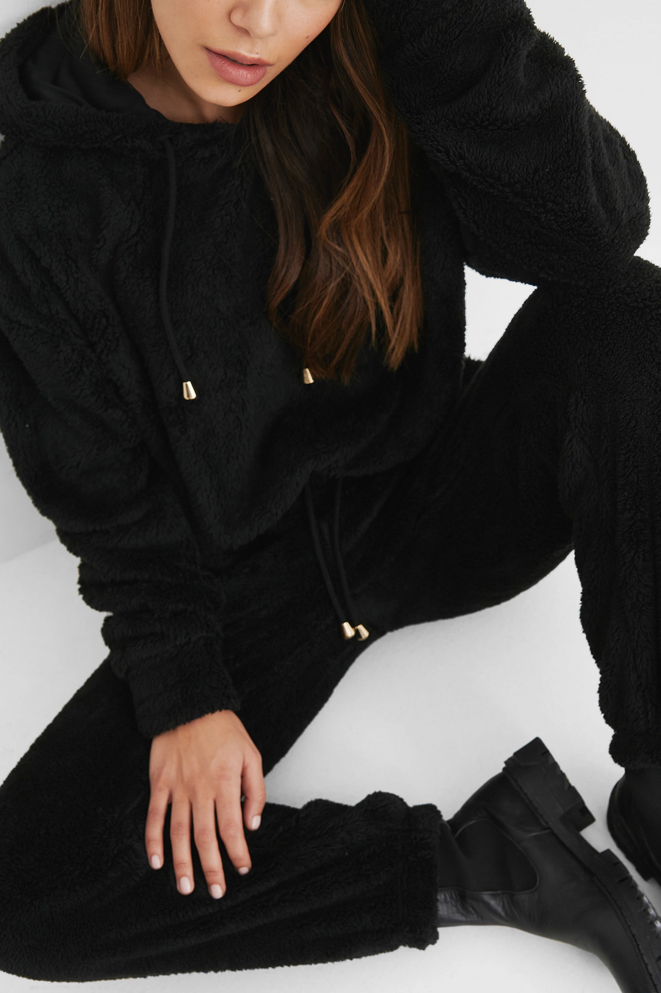 Lisa-Marie Schiffner X NA-KD Teddy Drawstring Jogger Pants - Image 11