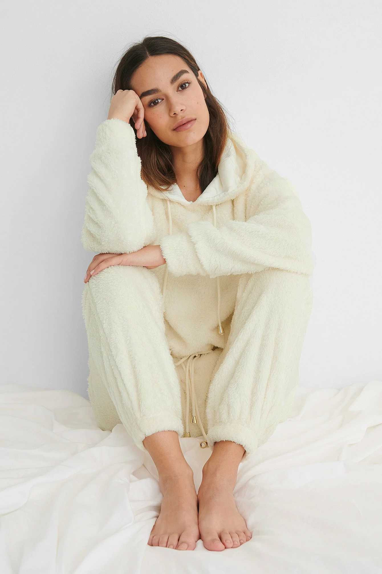 Lisa-Marie Schiffner X NA-KD Teddy Drawstring Jogger Pants