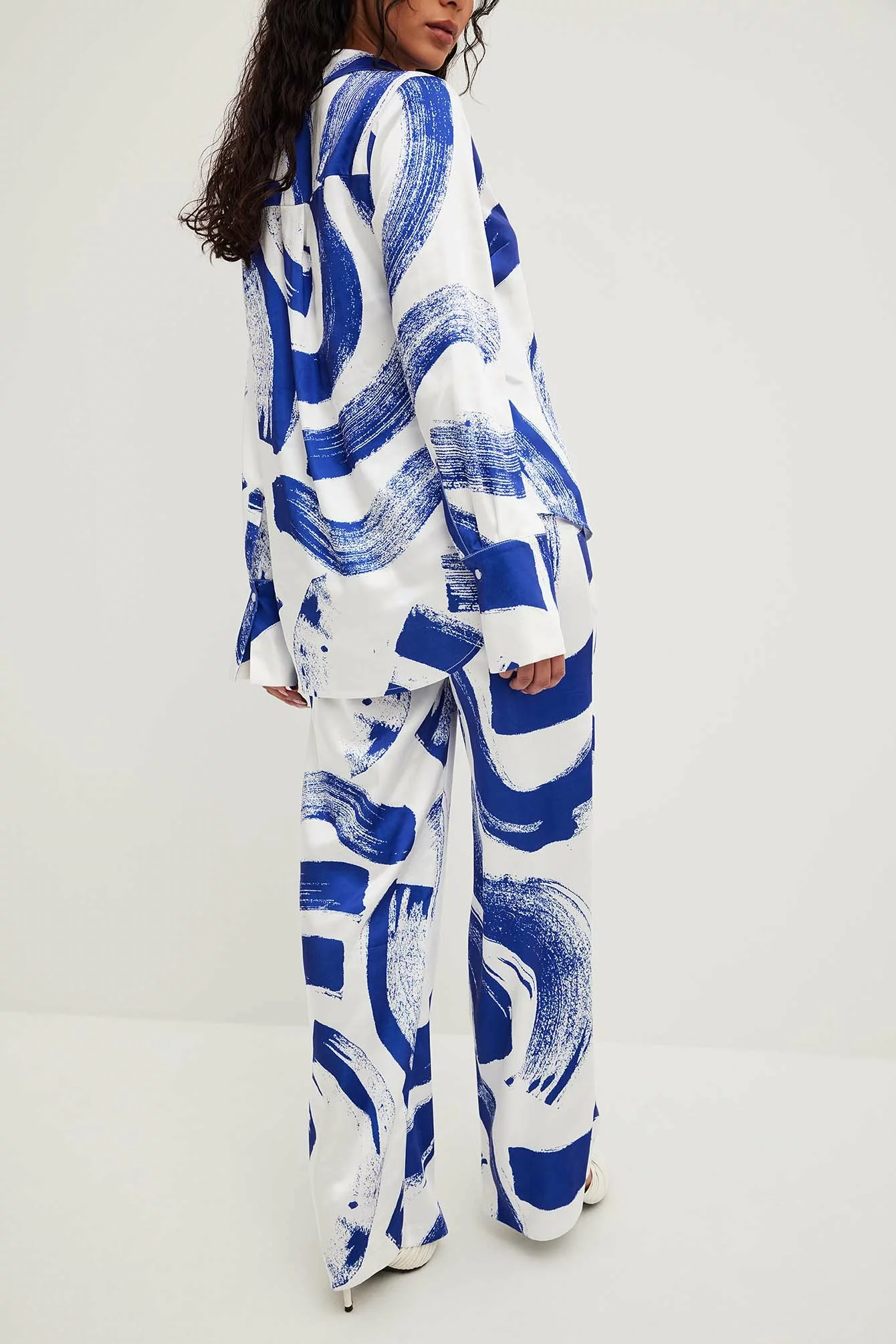 NA-KD Trend Long Sleeve Satin Shirt - Image 2