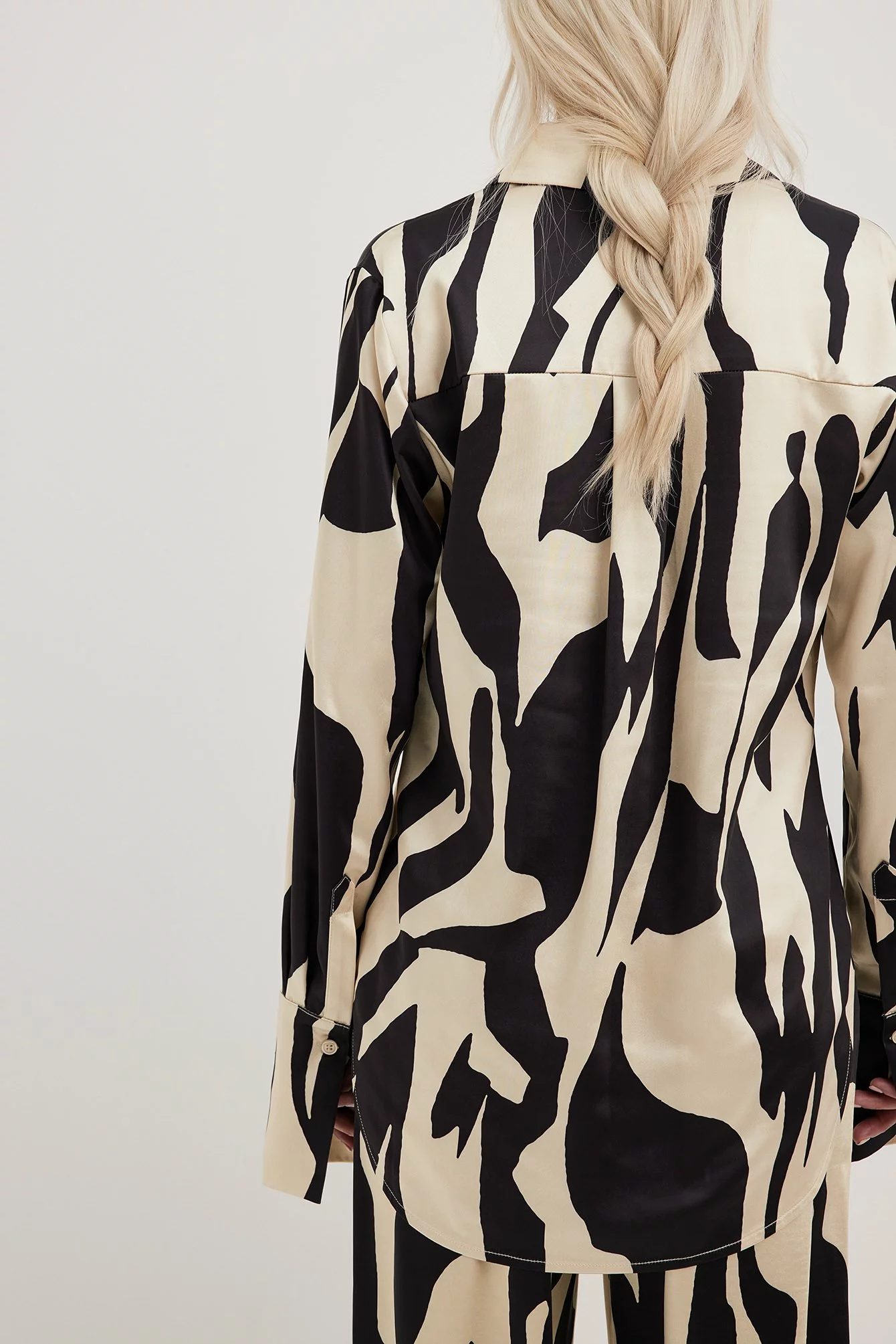 NA-KD Trend Long Sleeve Satin Shirt - Image 6