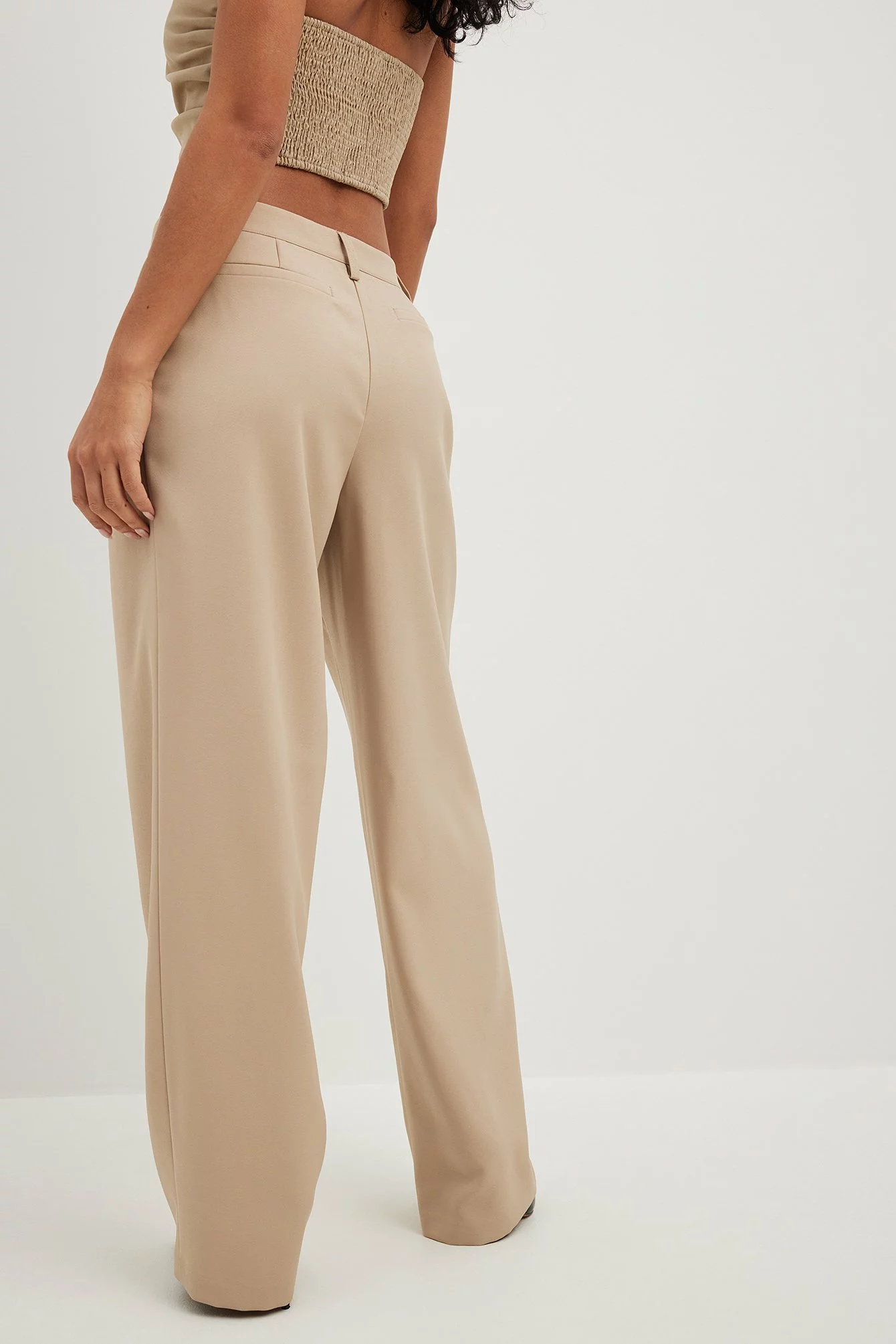 NA-KD Trend Low Waist Pleated Suit Pants - Image 8