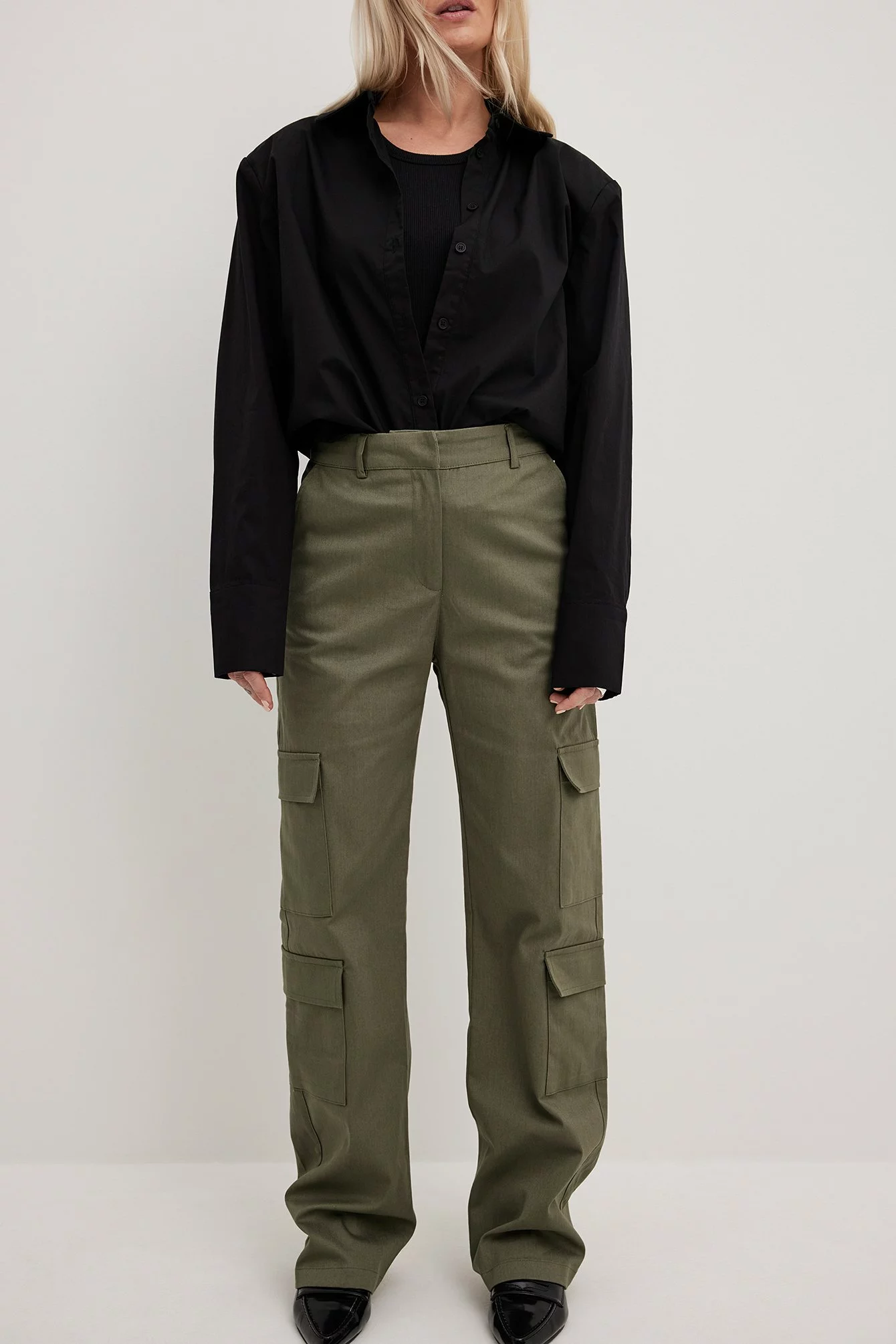 NA-KD Trend Mid Waist Cargo Pocket Pants - Image 7