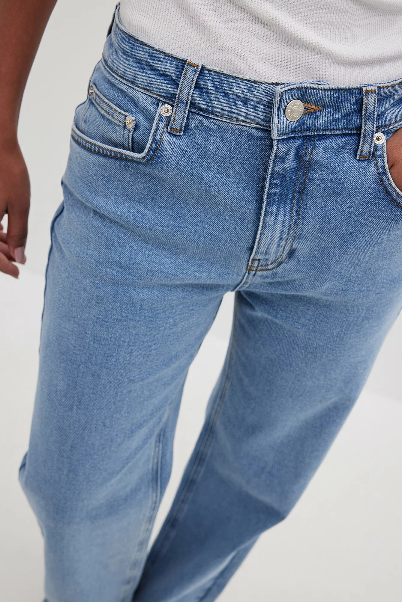 Stephsa X NA-KD Mid Waist Denim - Image 9