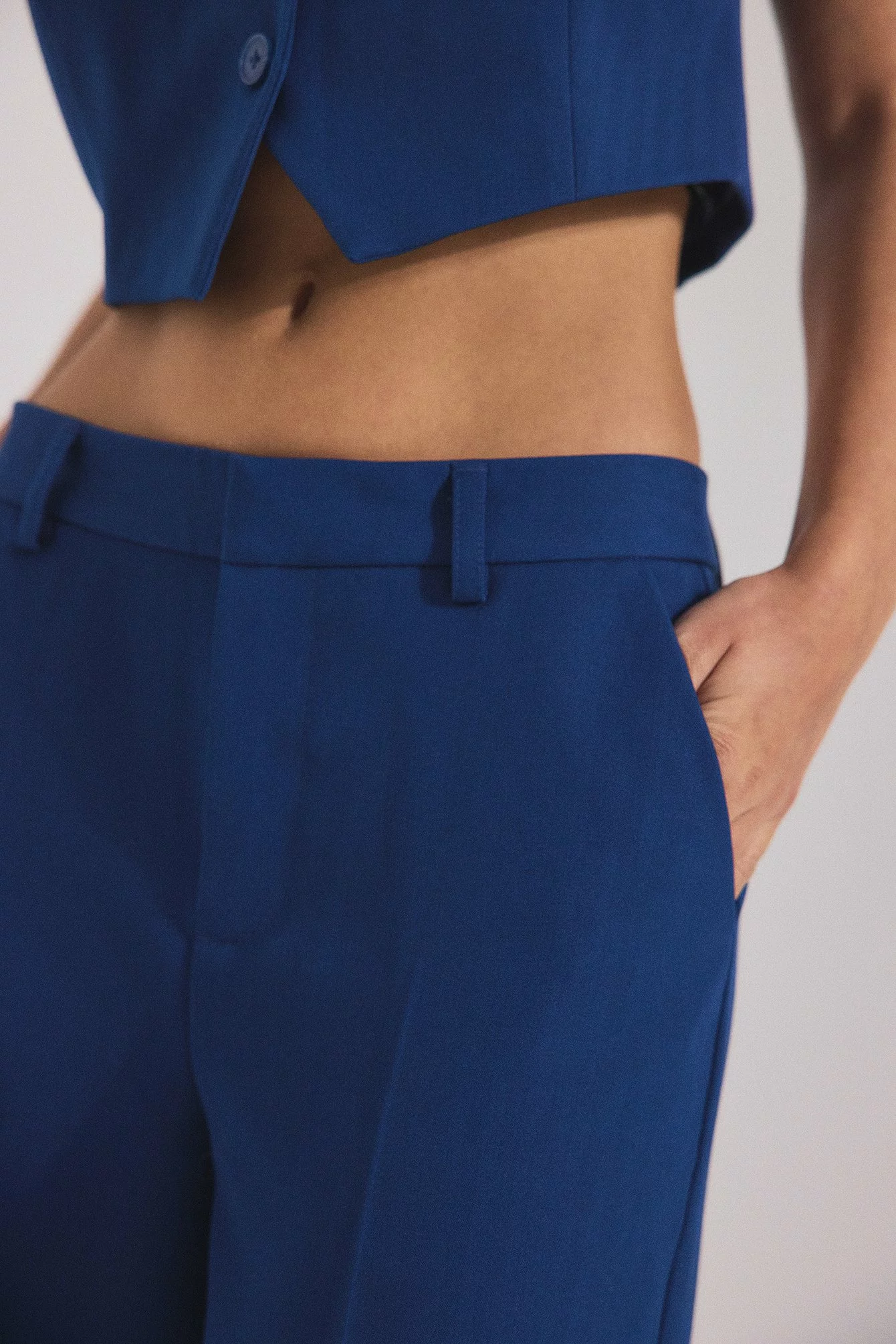 Mimi A.R X NA-KD Mid Waist Oversized Suit Trousers - Image 5