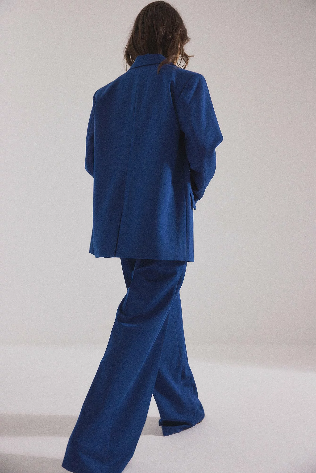 Mimi A.R X NA-KD Mid Waist Oversized Suit Trousers - Image 2