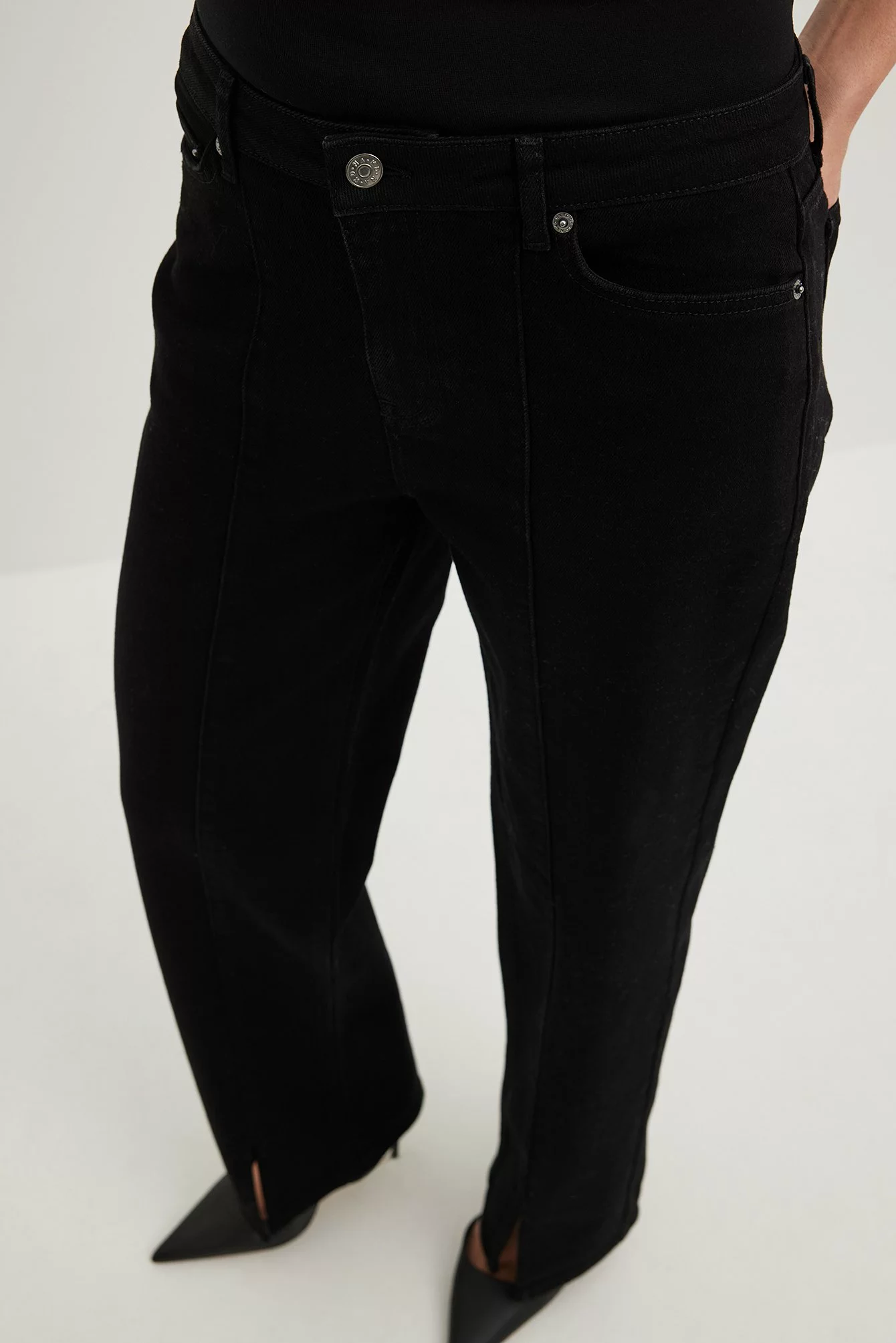 Sanna Jörnvik X NA-KD Mid Waist Slit Detail Denim - Image 3