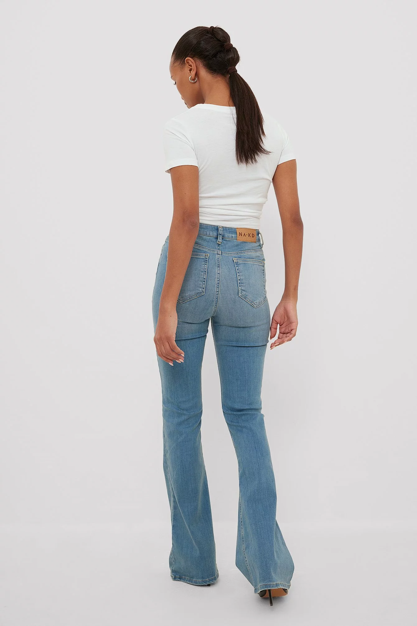 NA-KD Flared High Waist Stretch Jeans - Image 10