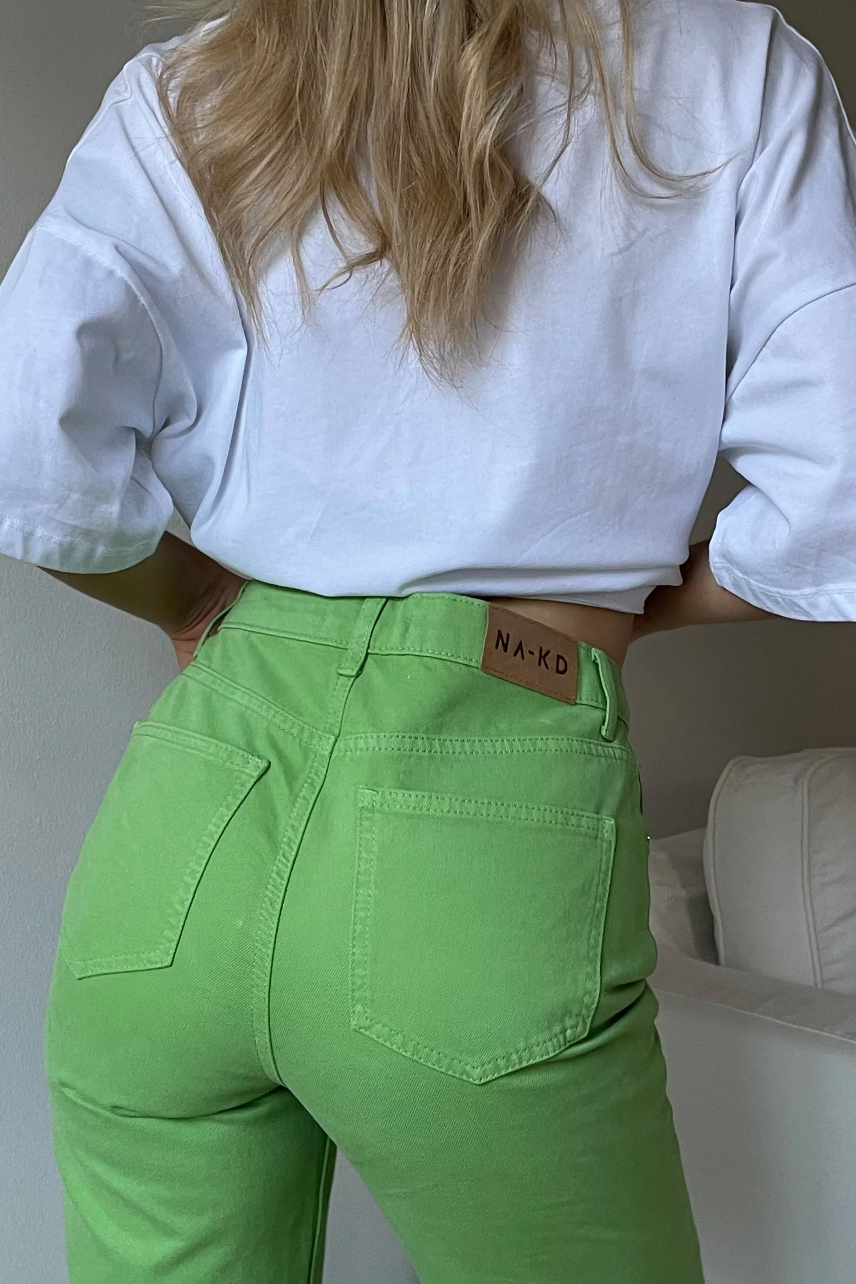 NA-KD Trend Asymmetric Closure Wide Leg Jeans - Image 10