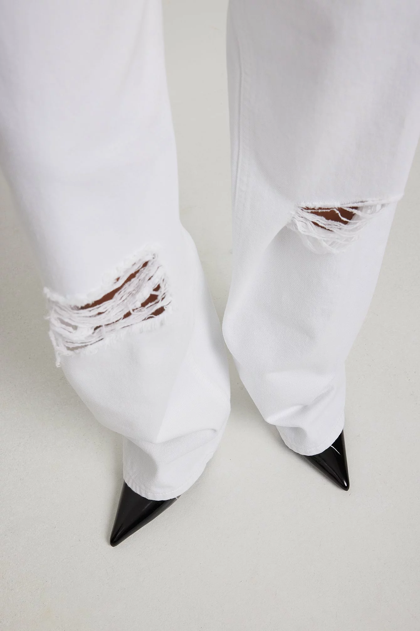 NA-KD Wide Leg Destroyed Jeans - Image 15