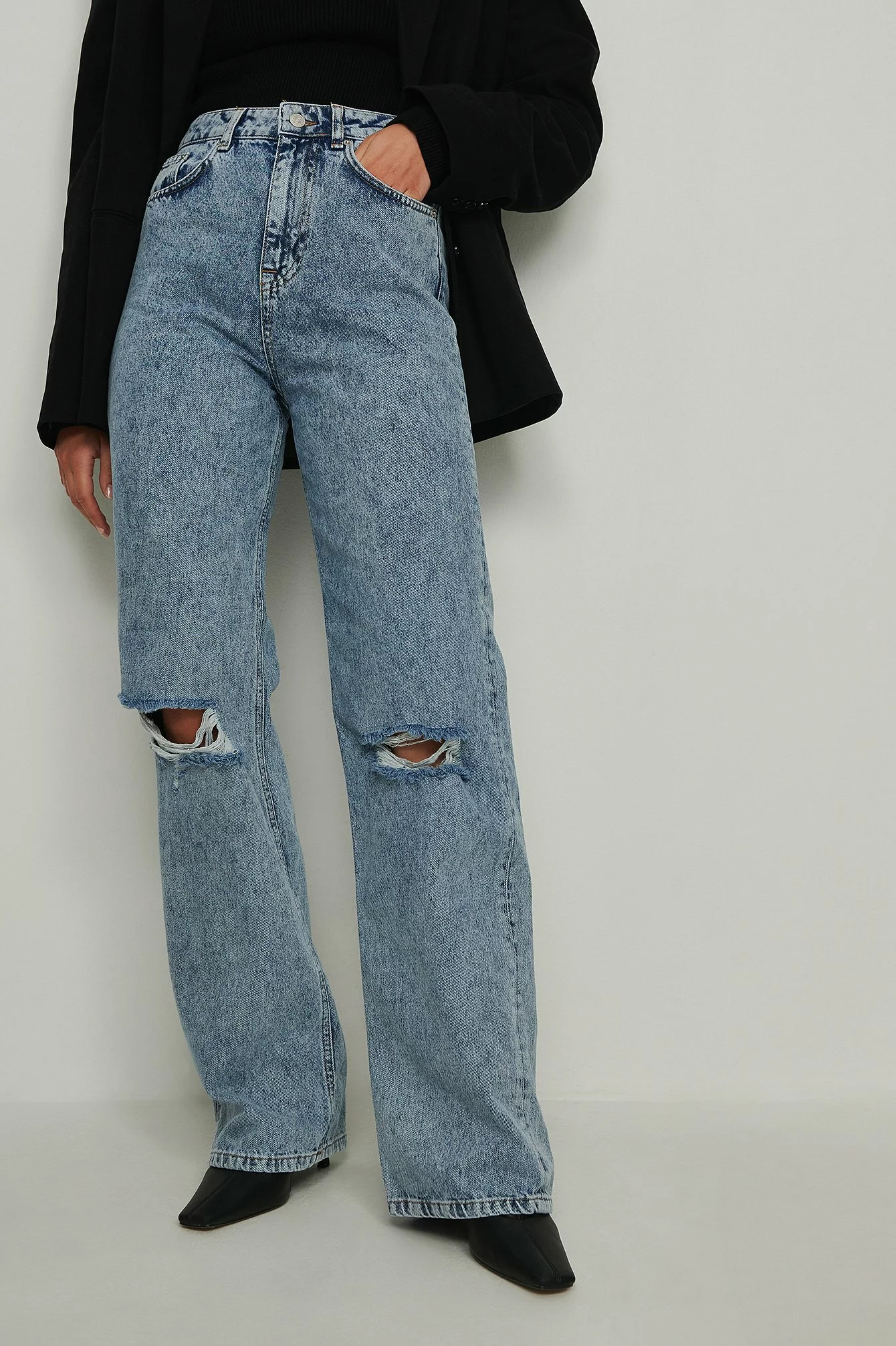 NA-KD Wide Leg Destroyed Jeans - Image 3