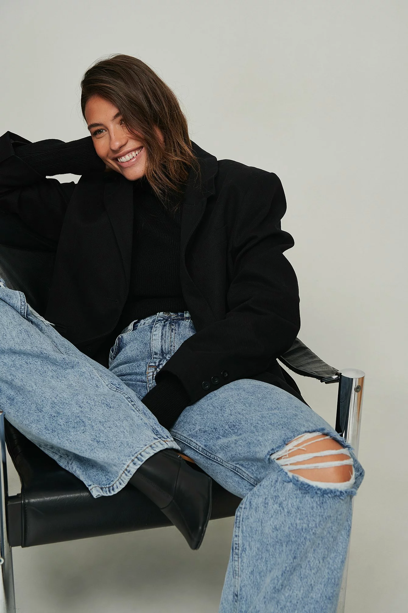 NA-KD Wide Leg Destroyed Jeans - Image 5