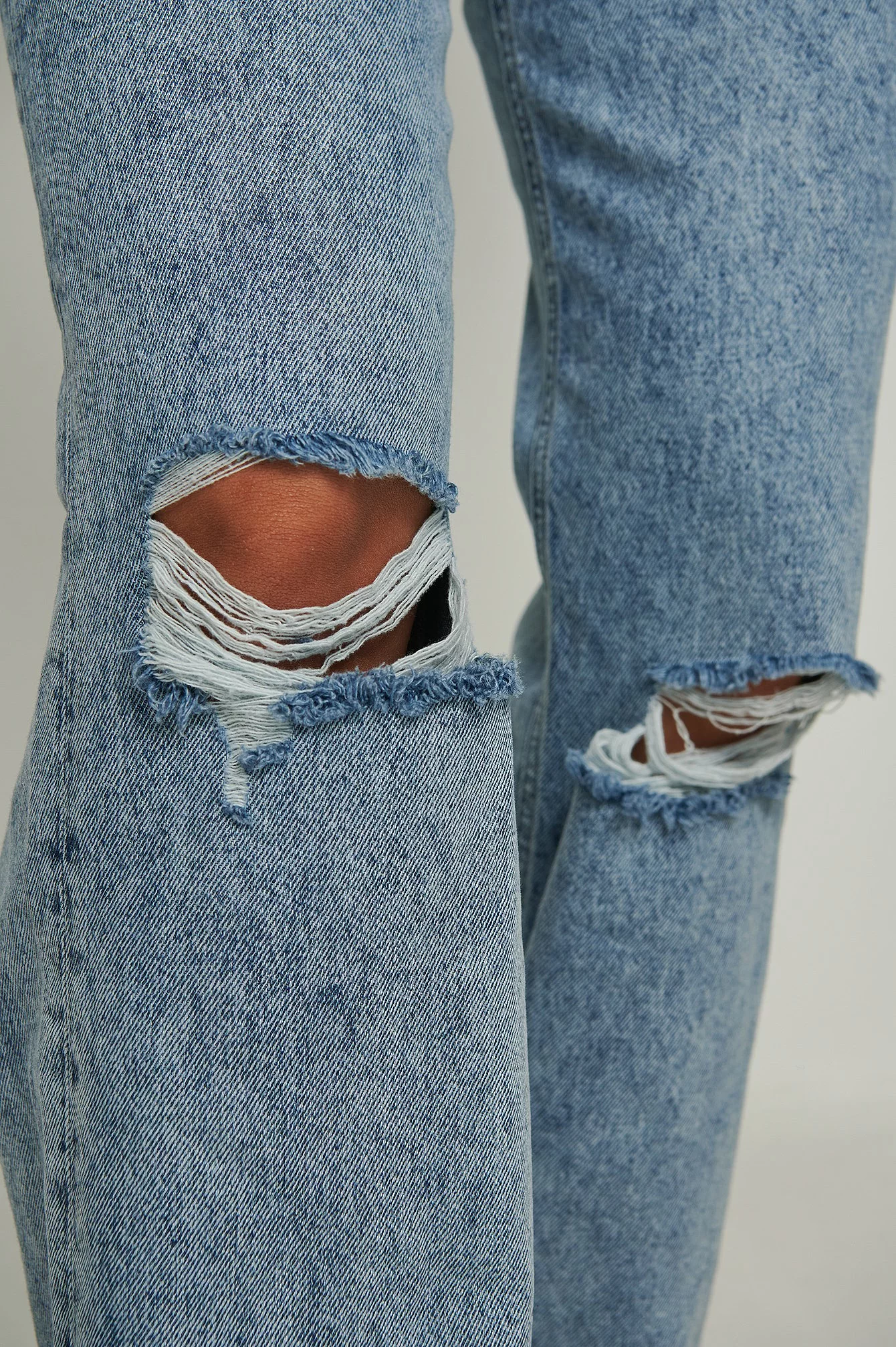 NA-KD Wide Leg Destroyed Jeans - Image 6