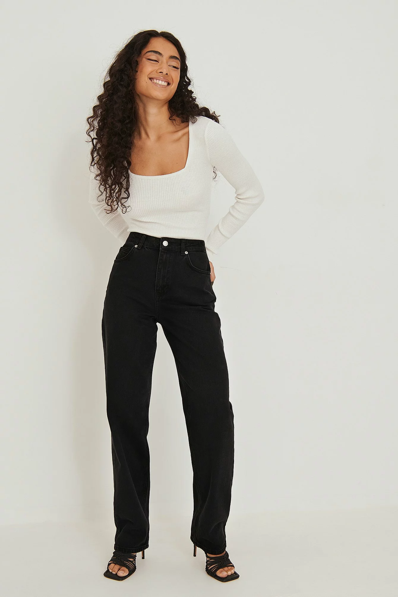 Amalie Star X NA-KD High Waist Straight Fit Denim - Image 5