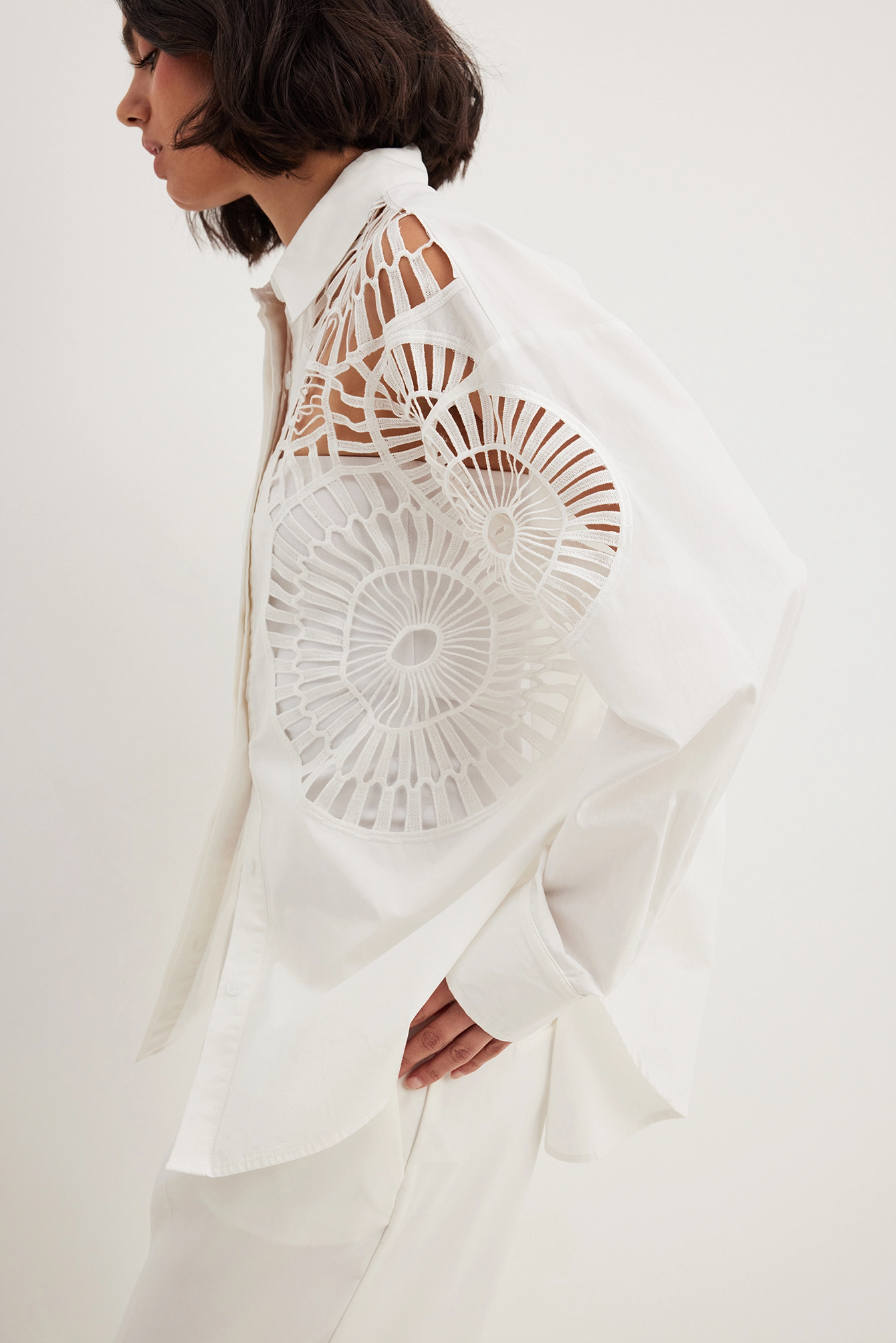 NA-KD Anglaise Front Shirt - Image 4