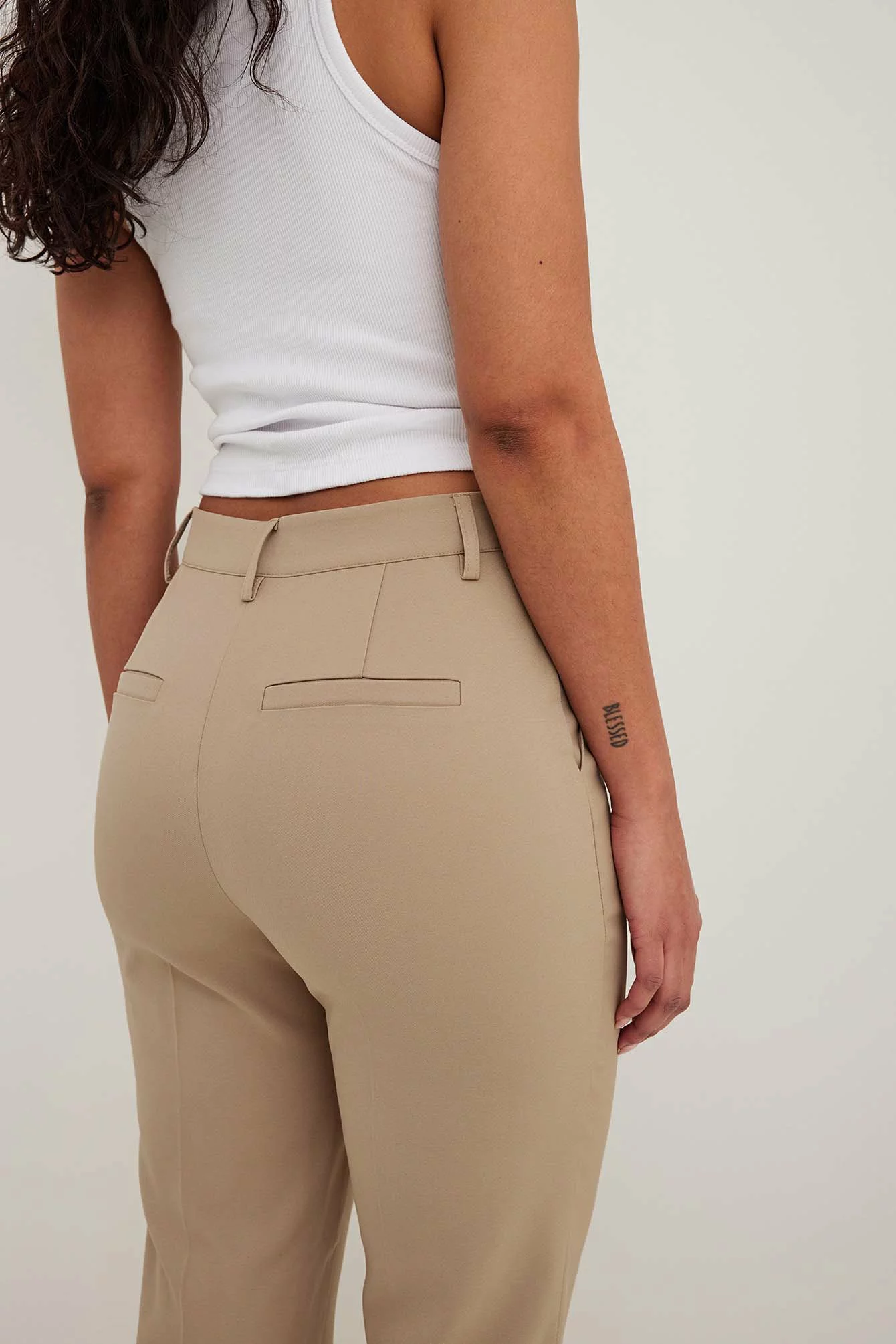 NA-KD Classic Ankle Length High Waist Suit Pants - Image 4