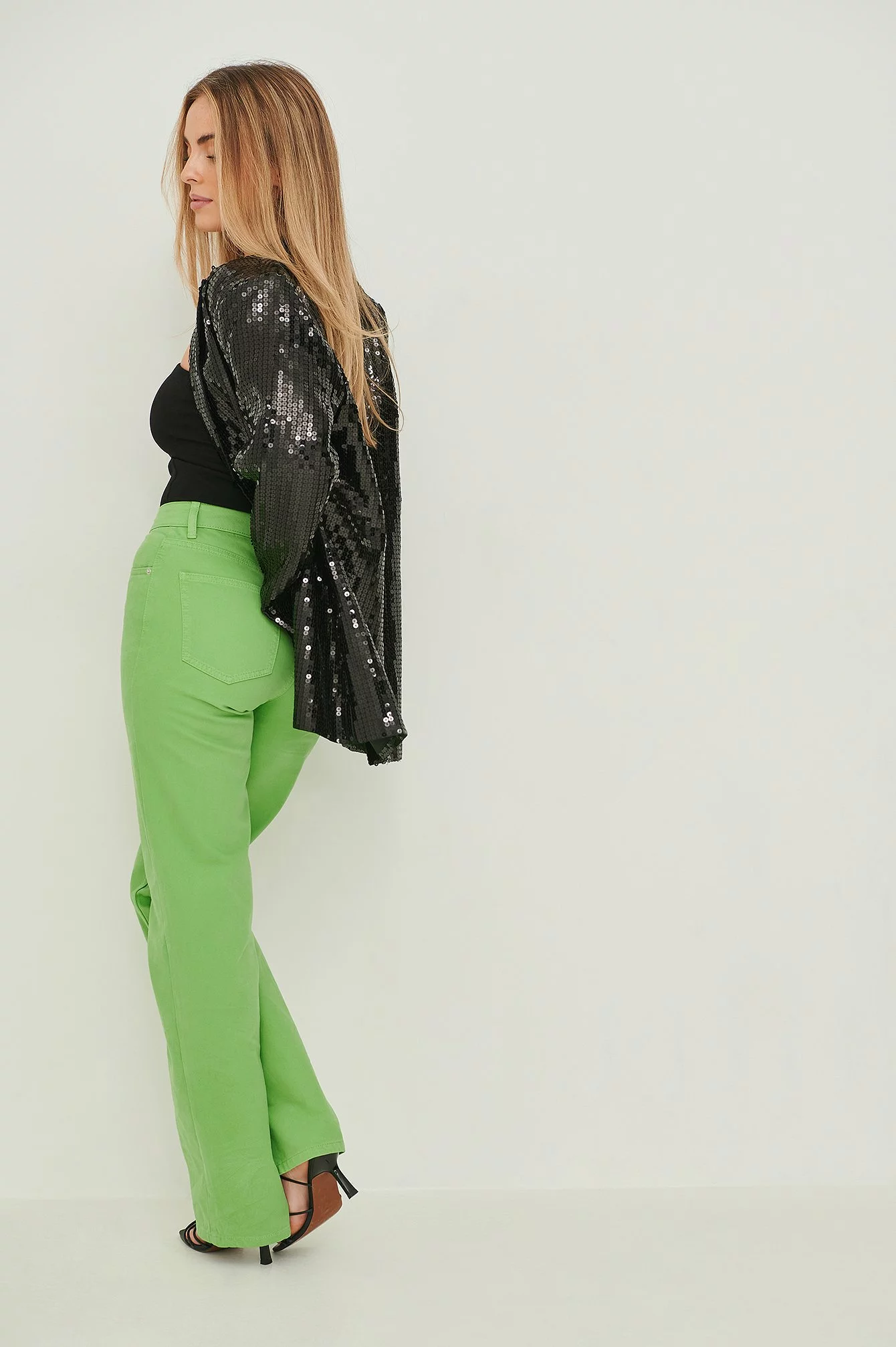 NA-KD Trend Asymmetric Closure Wide Leg Jeans - Image 8