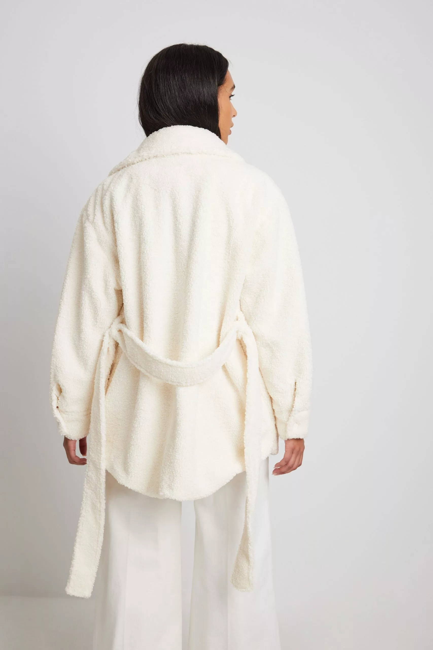 NA-KD Belted Teddy Jacket - Image 3