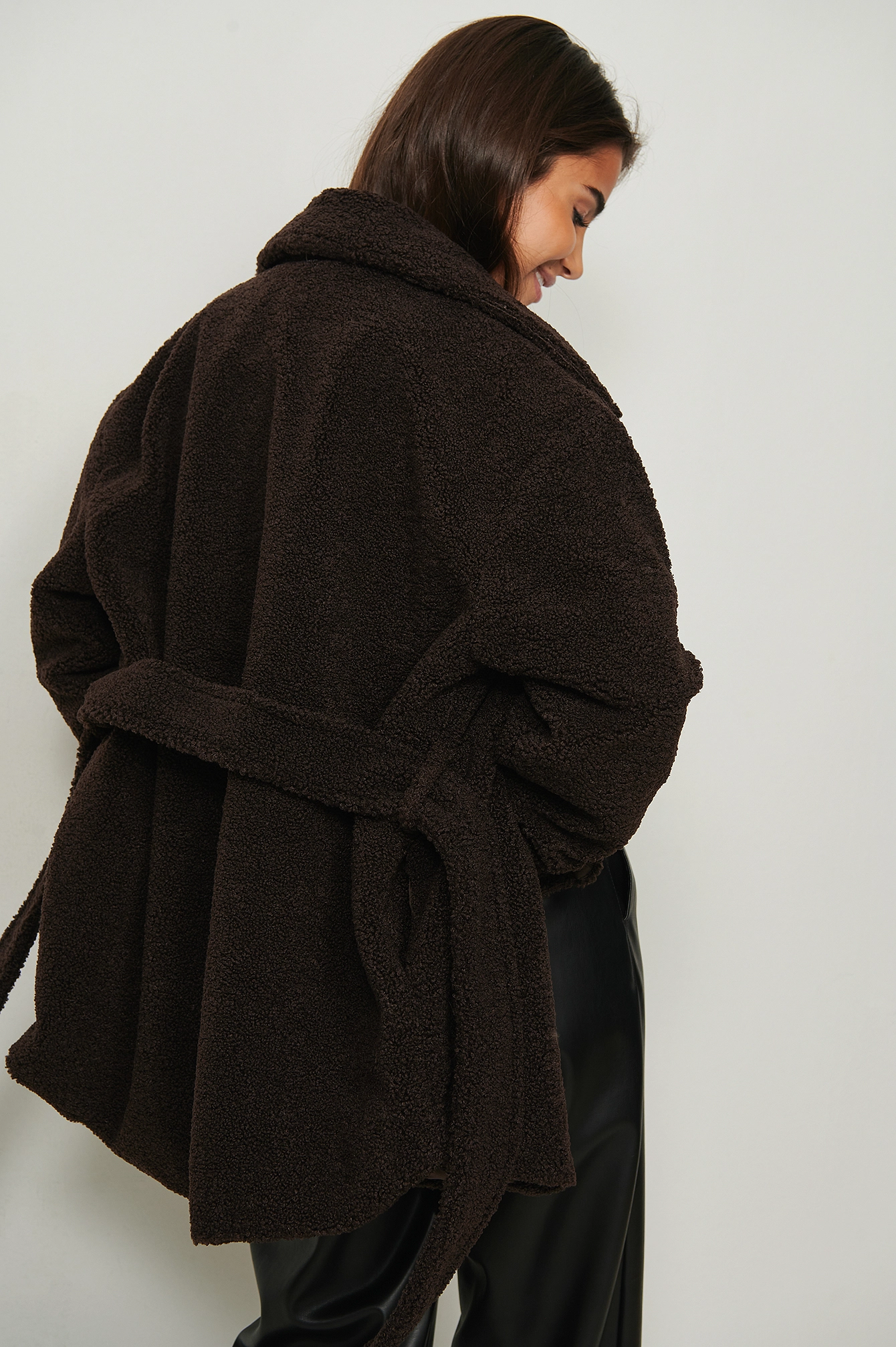 NA-KD Belted Teddy Jacket - Image 7