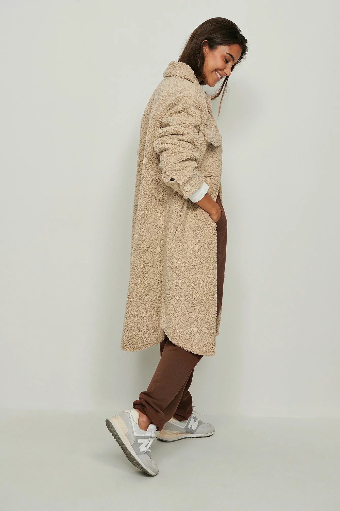 NA-KD Bonded Teddy Long Overshirt - Image 2