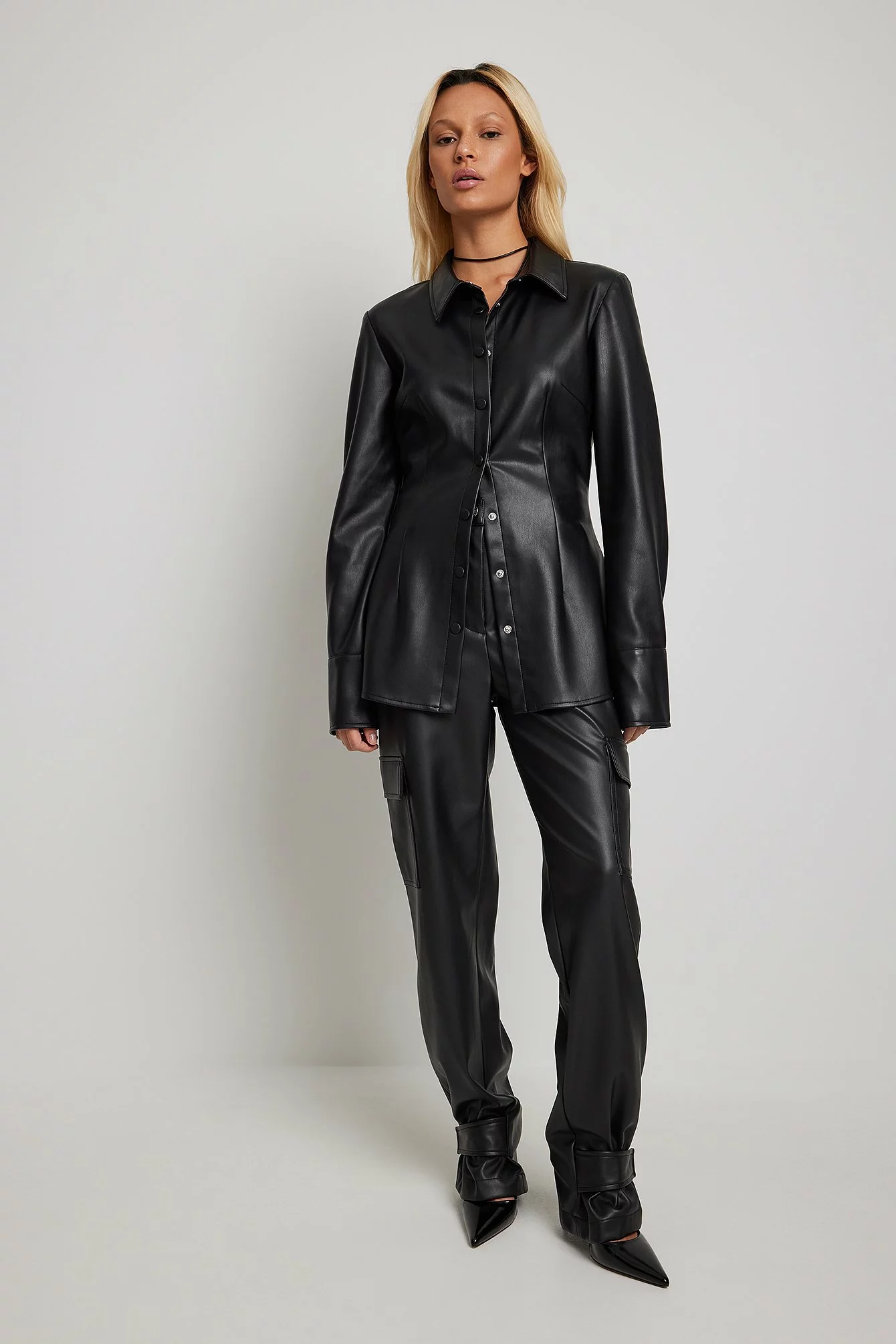 NA-KD Trend Button Detailed Cargo Pants - Image 2