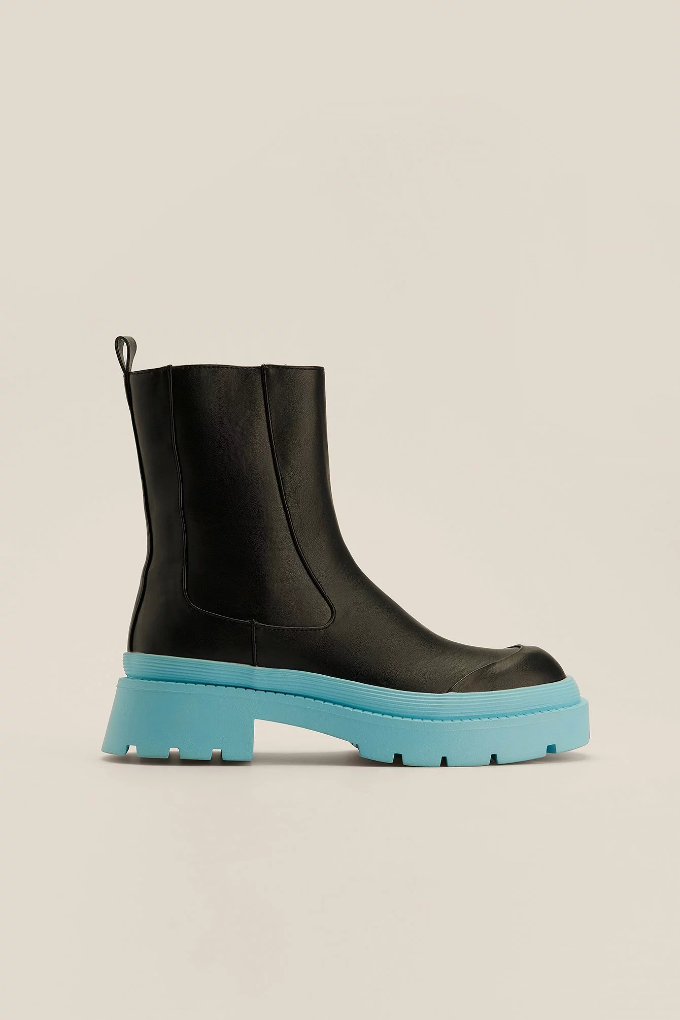 NA-KD Shoes Cap Detailed Ankle Boots - Image 4