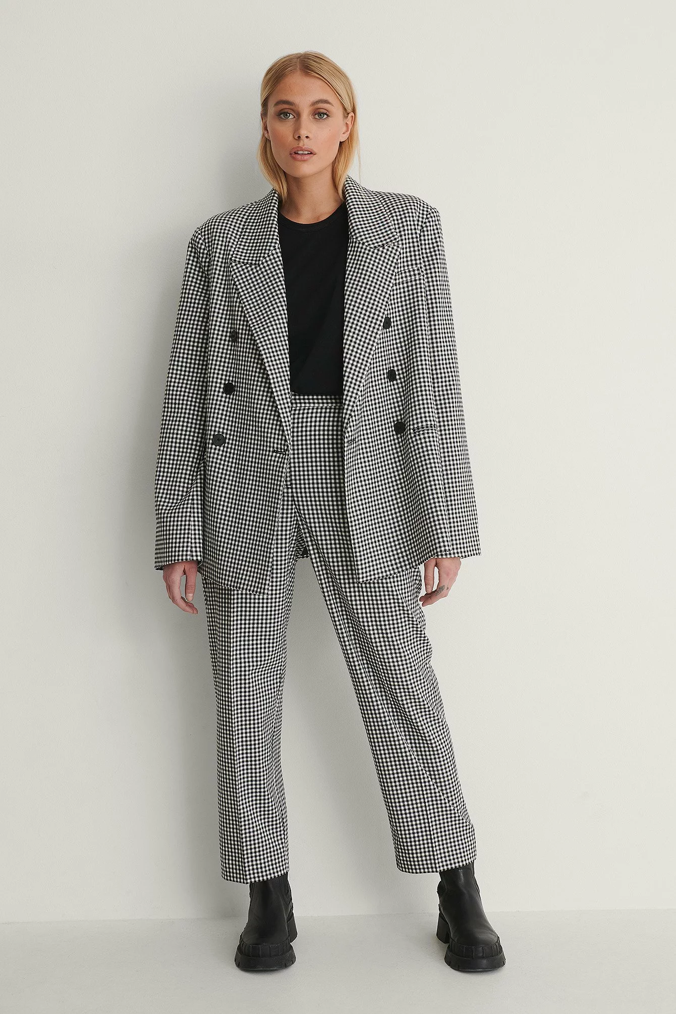 NA-KD Classic Check Cropped Pants - Image 2