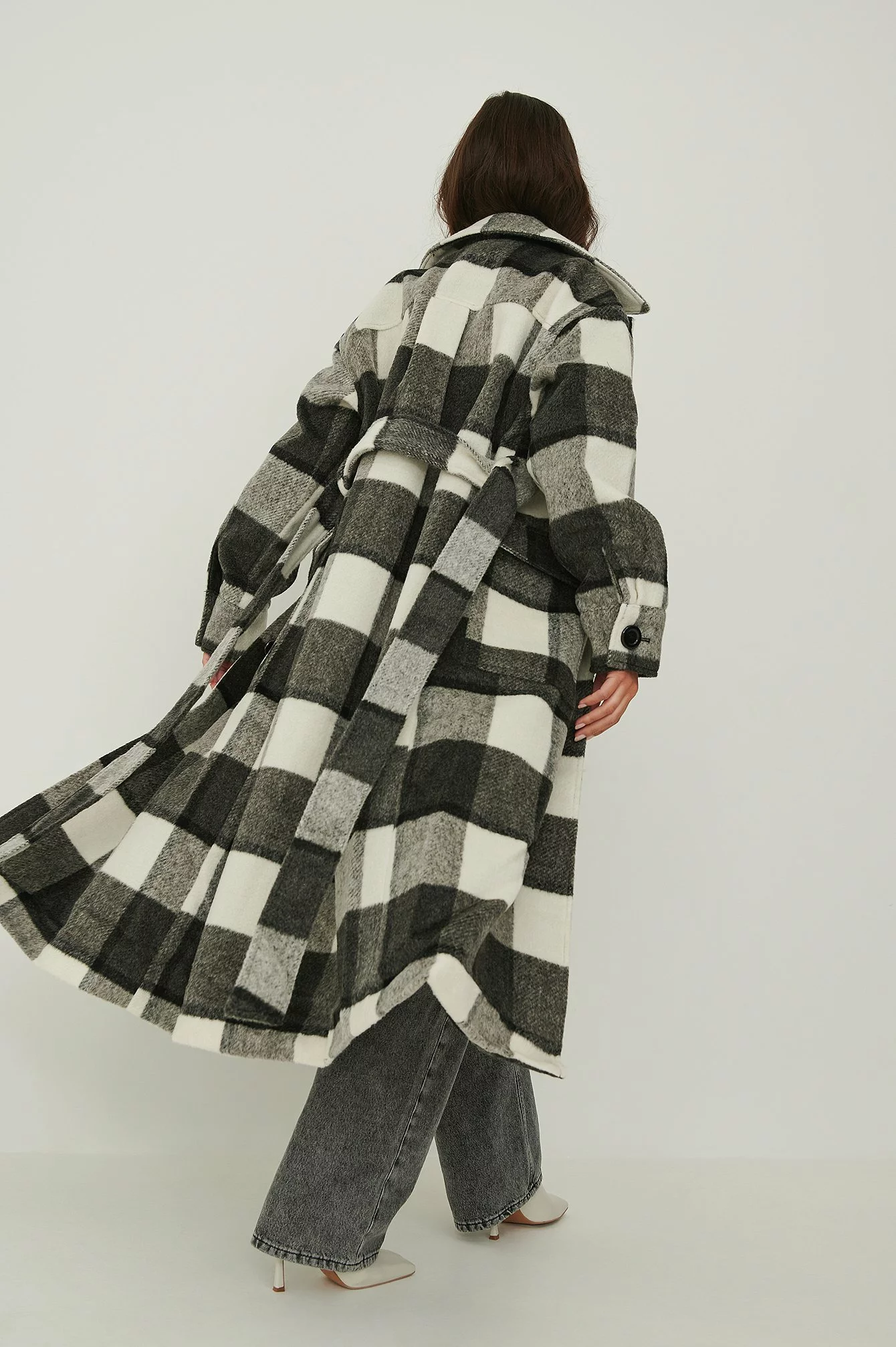 NA-KD Checked Oversized Belted Coat - Image 11